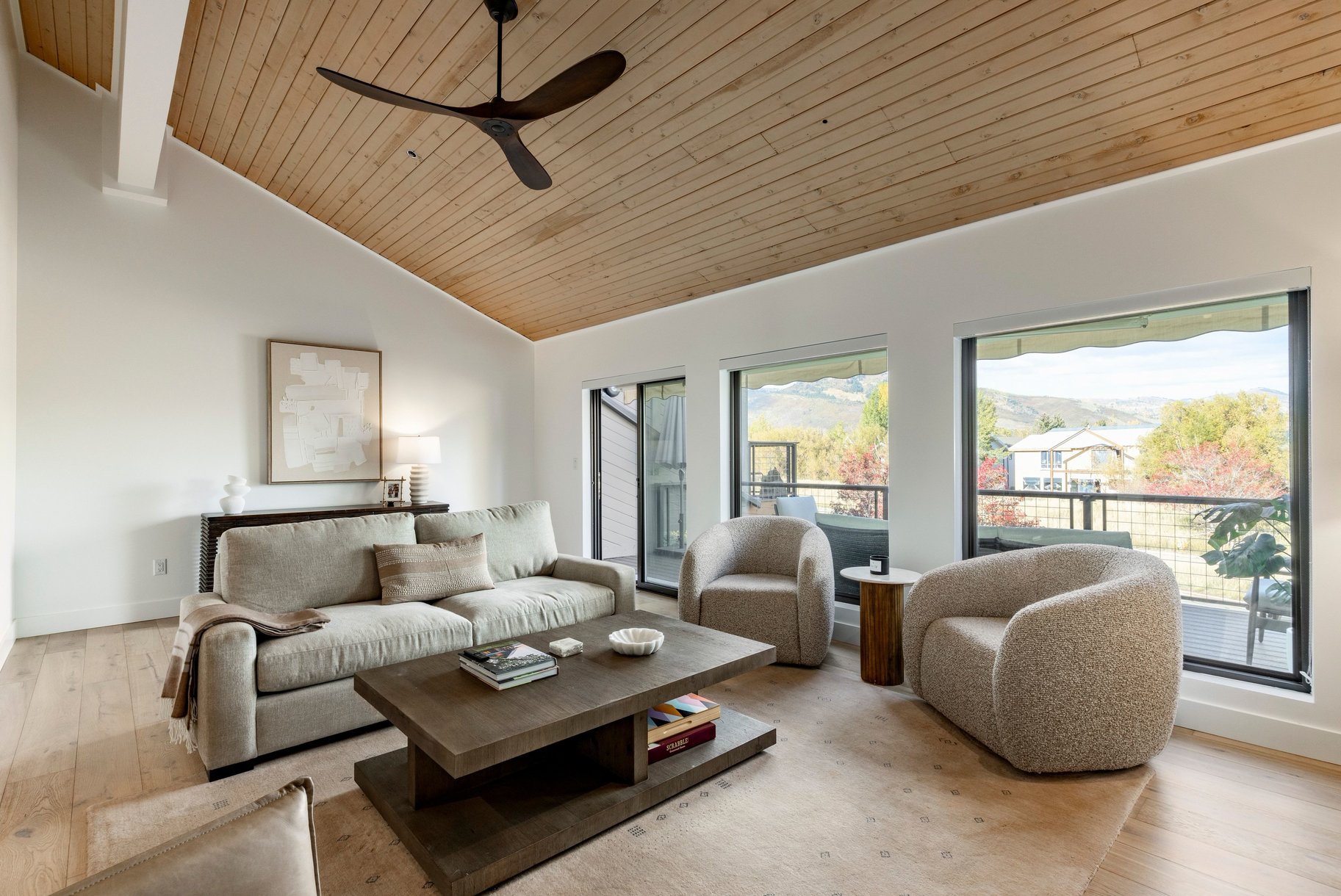  Park City 3 Bedroom Fenchurch Townhome  Complete and Perfect Renovation - 物件實景