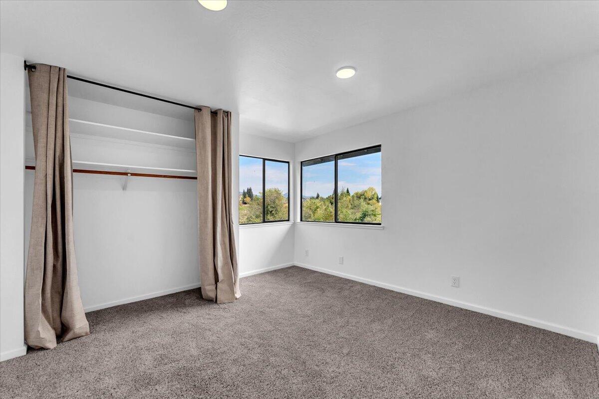 Redding, California, 96001, United States, 4 Bedrooms Bedrooms, ,3 BathroomsBathrooms,Residential,For Sale,1948468