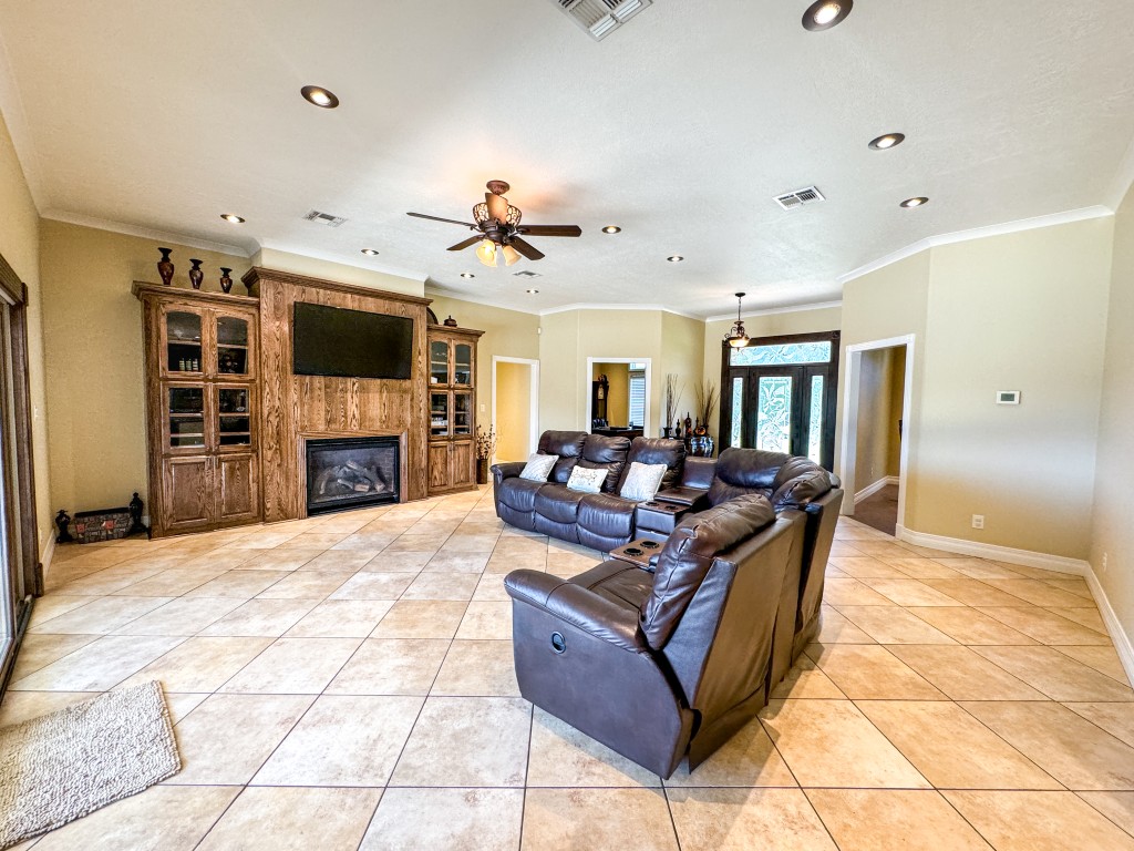 Bloomburg, Texas, 75556, United States, 4 Bedrooms Bedrooms, ,2 BathroomsBathrooms,Residential,For Sale,1789211