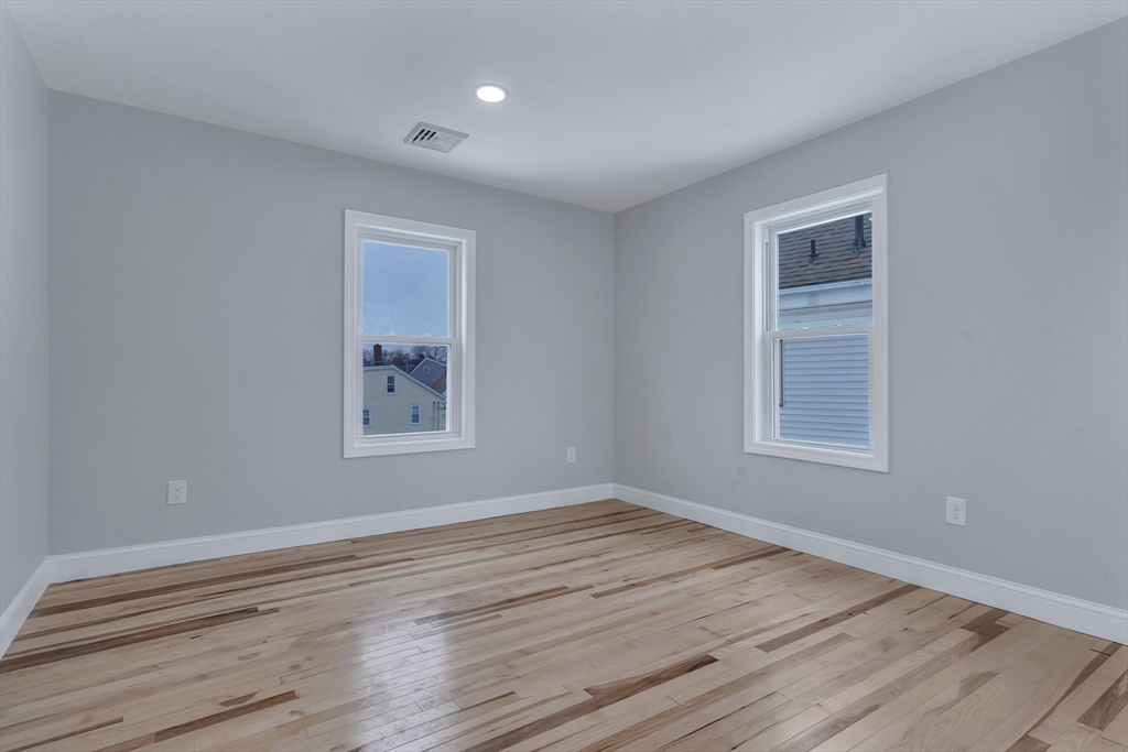 Dedham, Massachusetts, 02026, United States, 3 Bedrooms Bedrooms, ,2 BathroomsBathrooms,Residential,For Sale,2040275