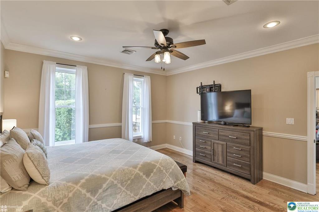 Stroudsburg, Pennsylvania, 18360-6926, United States, 7 Bedrooms Bedrooms, ,4 BathroomsBathrooms,Residential,For Sale,1904497