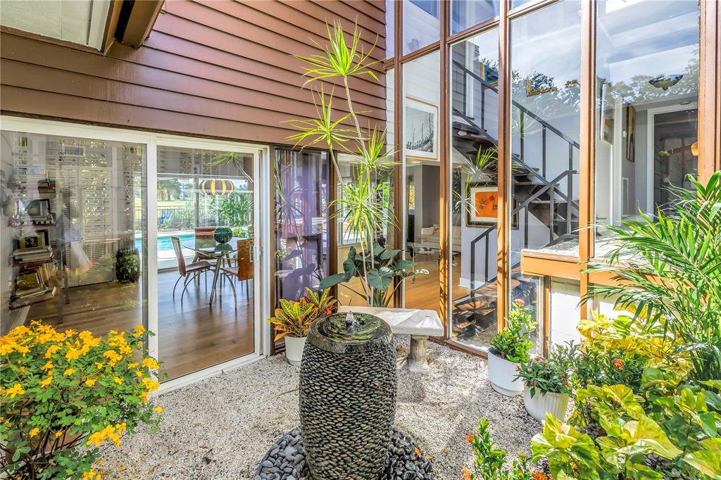 St Petersburg, Florida, 33704, United States, 4 Bedrooms Bedrooms, ,4 BathroomsBathrooms,Residential,For Sale,1991901