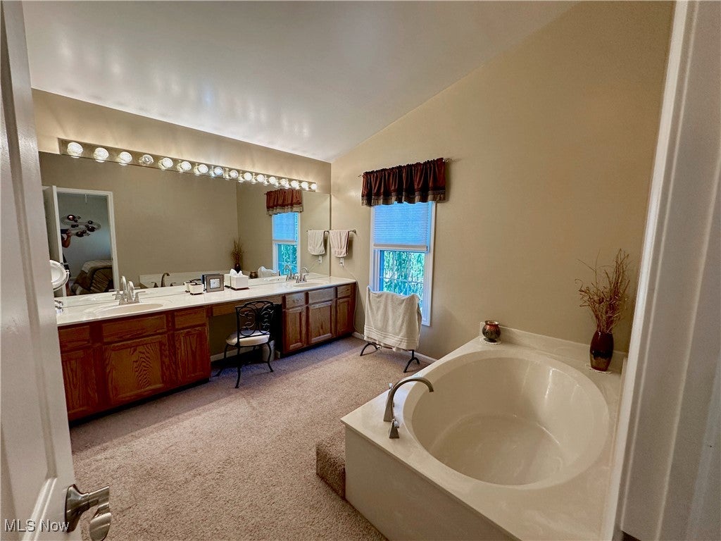 Twinsburg, Ohio, 44087, United States, 4 Bedrooms Bedrooms, ,4 BathroomsBathrooms,Residential,For Sale,1927884