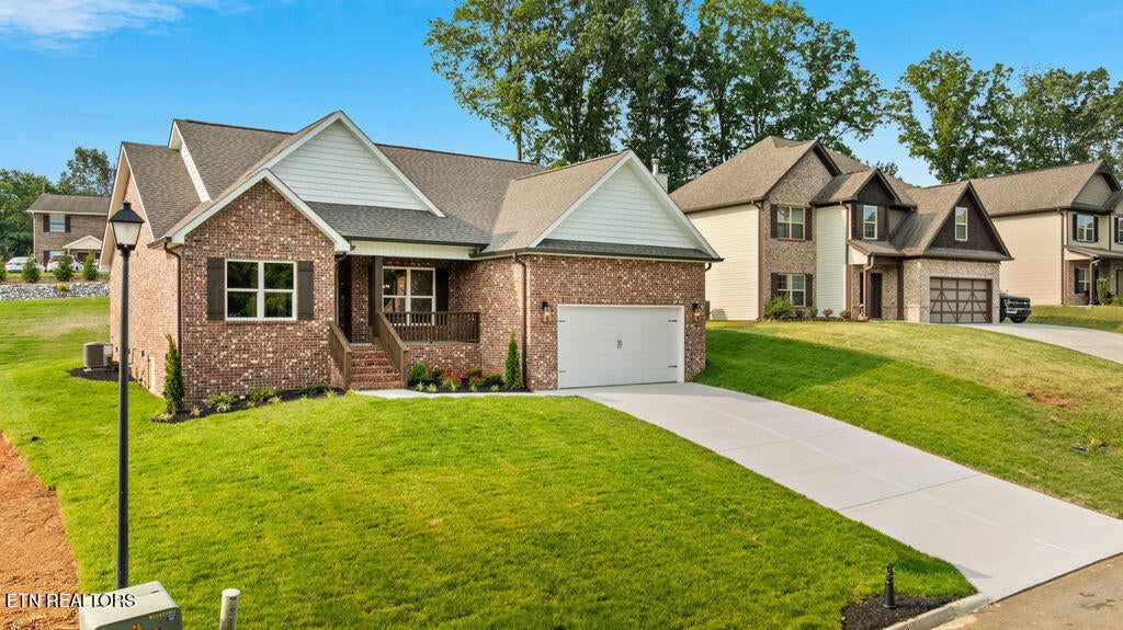 Lenoir City, Tennessee, 37771, United States, 3 Bedrooms Bedrooms, ,2 BathroomsBathrooms,Residential,For Sale,1838610