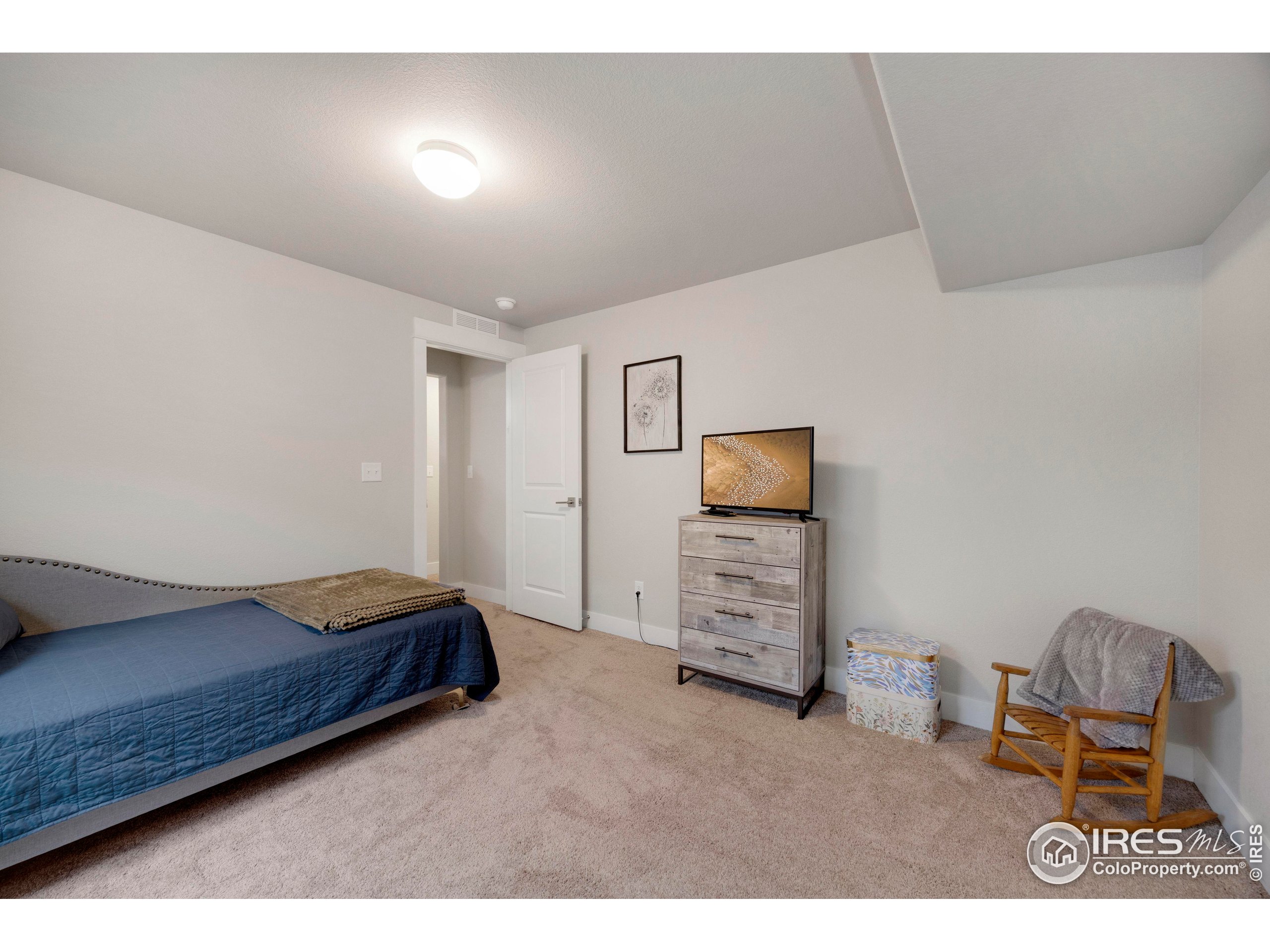 Loveland, Colorado, 80538, United States, 5 Bedrooms Bedrooms, ,3 BathroomsBathrooms,Residential,For Sale,1866532