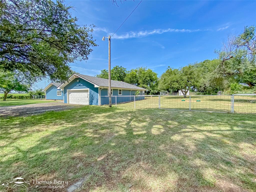 Clyde, Texas, 79510, United States, 3 Bedrooms Bedrooms, ,2 BathroomsBathrooms,Residential,For Sale,1898763