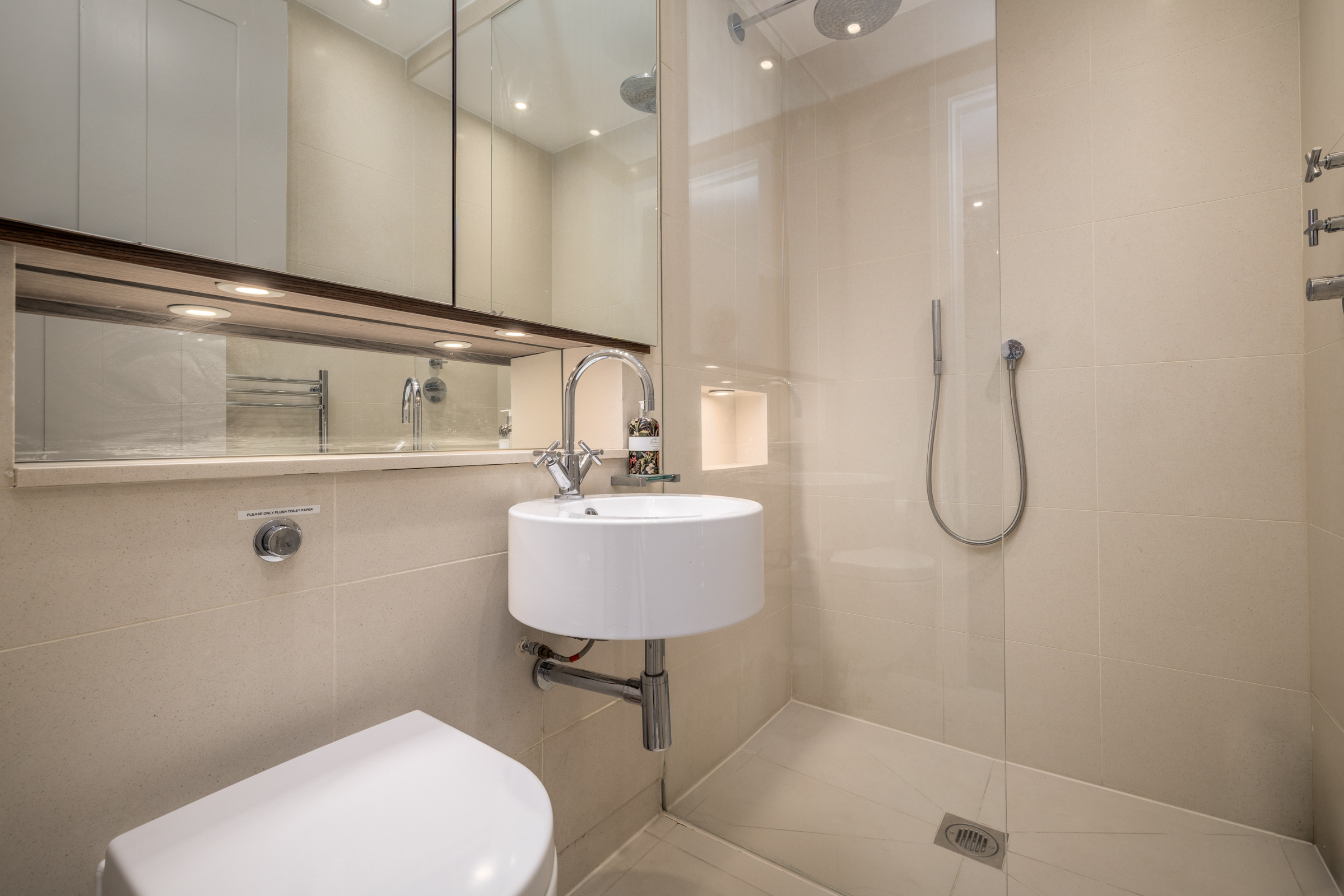  A Generous Three-Bedroom Apartment in St James’s - 物件實景