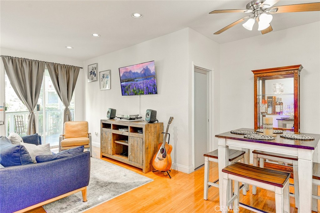 Garden Grove, California, 92843, United States, 2 Bedrooms Bedrooms, ,2 BathroomsBathrooms,Residential,For Sale,1962454