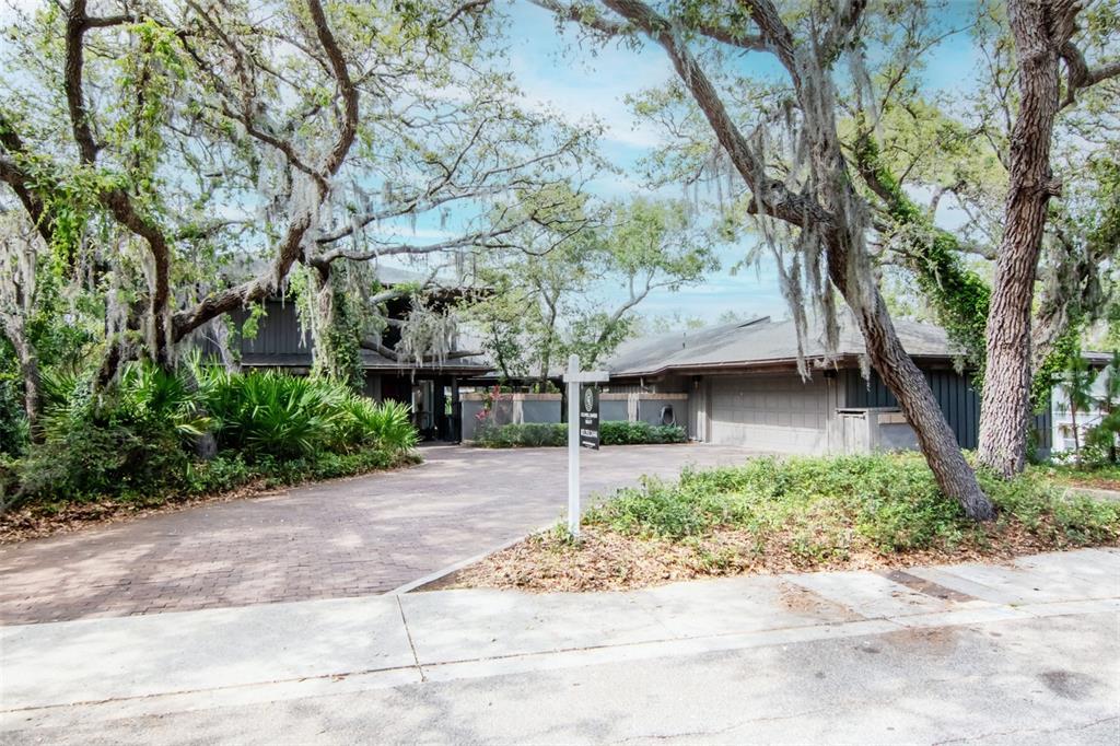 Dunedin, Florida, 34698, United States, 4 Bedrooms Bedrooms, ,5 BathroomsBathrooms,Residential,For Sale,1987490