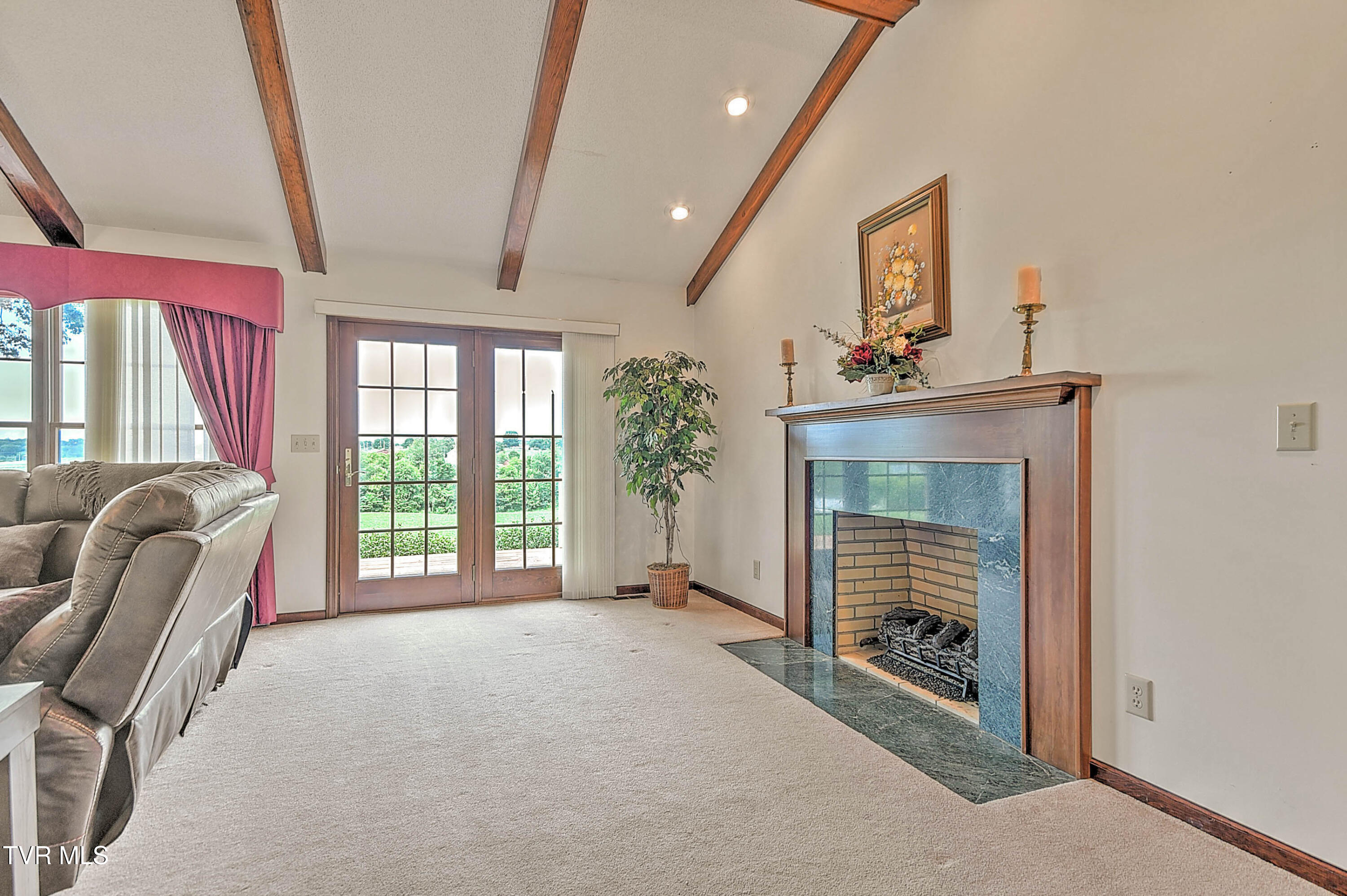Greeneville, Tennessee, 37745, United States, 4 Bedrooms Bedrooms, ,4 BathroomsBathrooms,Residential,For Sale,1899304
