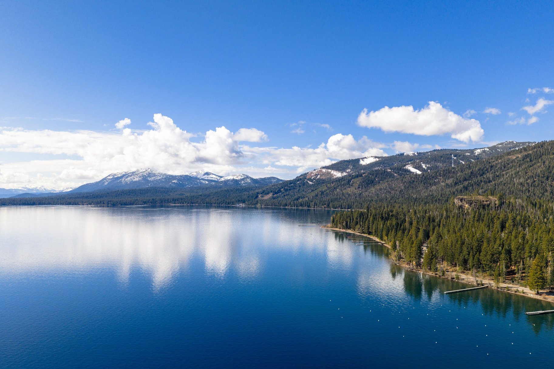  Skyland Chalet – West Shore Lake Tahoe Views with Private Pier & Buoy Access - 物件實景