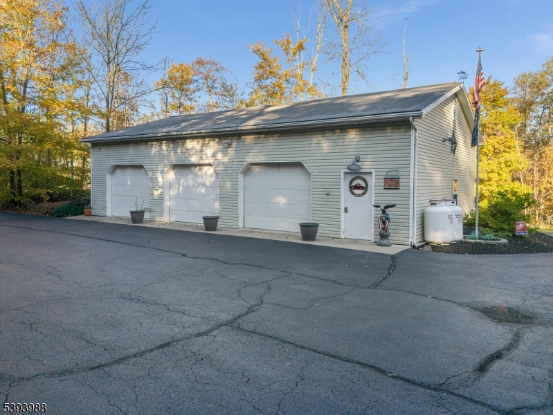 Newton, New Jersey, 07860, United States, 3 Bedrooms Bedrooms, ,3 BathroomsBathrooms,Residential,For Sale,1980842