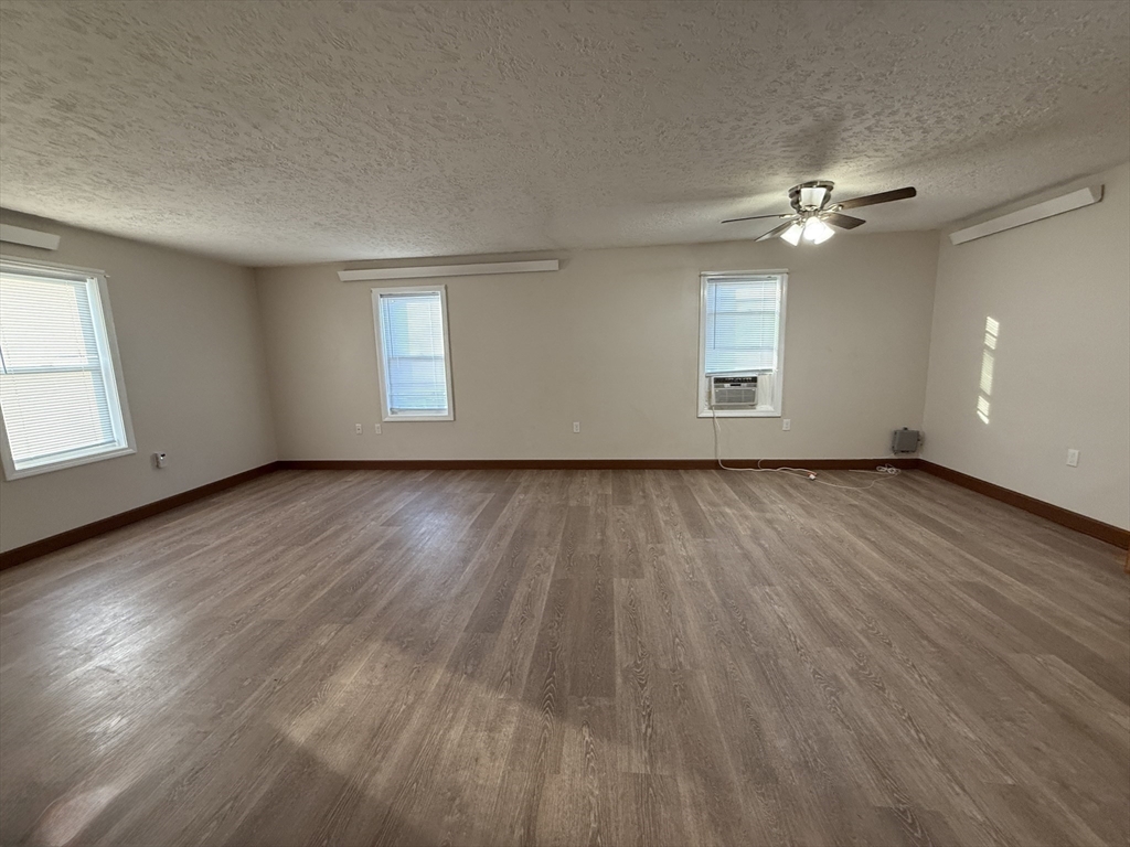 North Attleboro, Massachusetts, 02760, United States, 4 Bedrooms Bedrooms, ,2 BathroomsBathrooms,Residential,For Sale,1988350