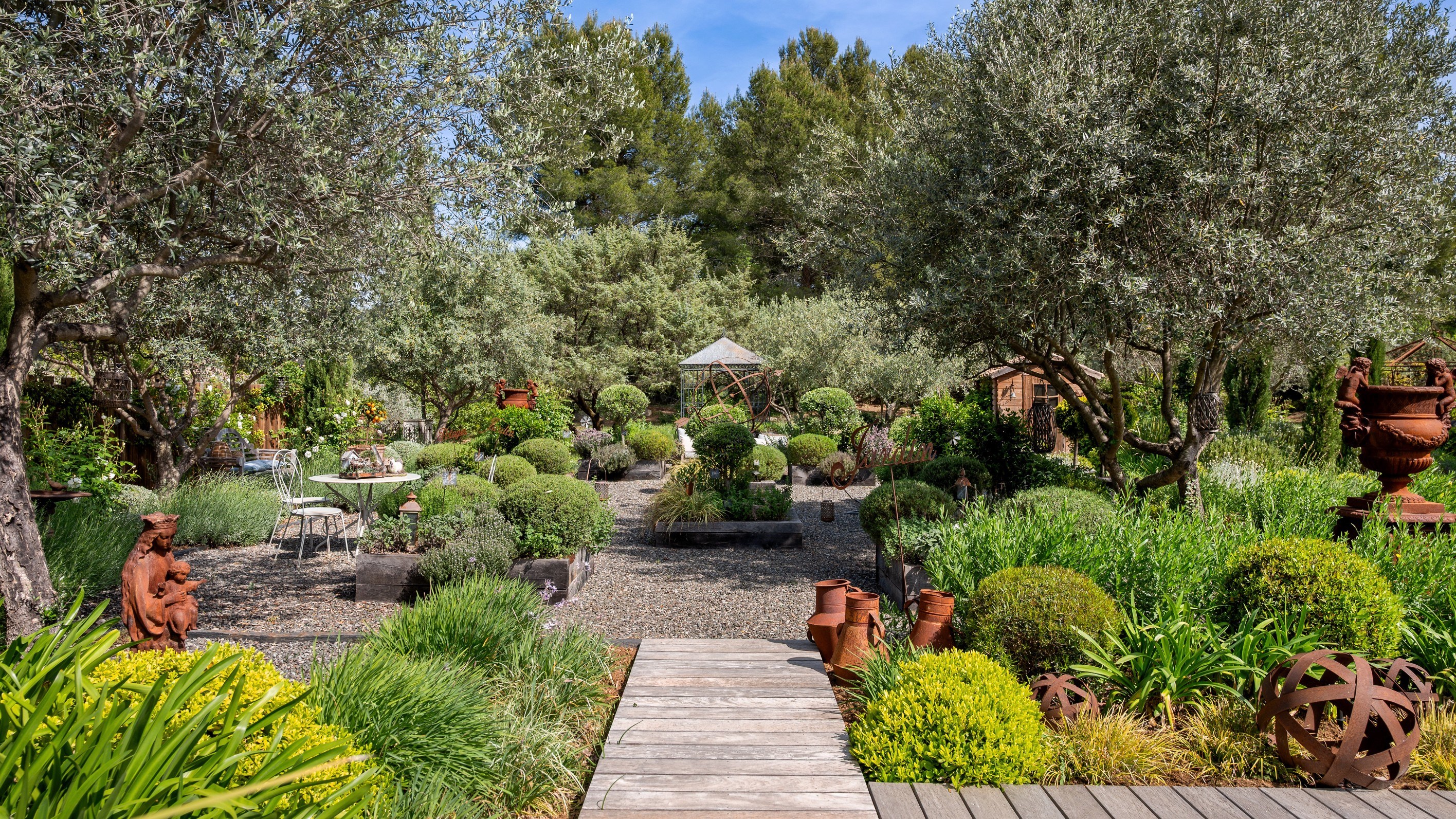  Exceptional Charming Estate with Remarkable Gardens in a Preserved Setting - 物件實景