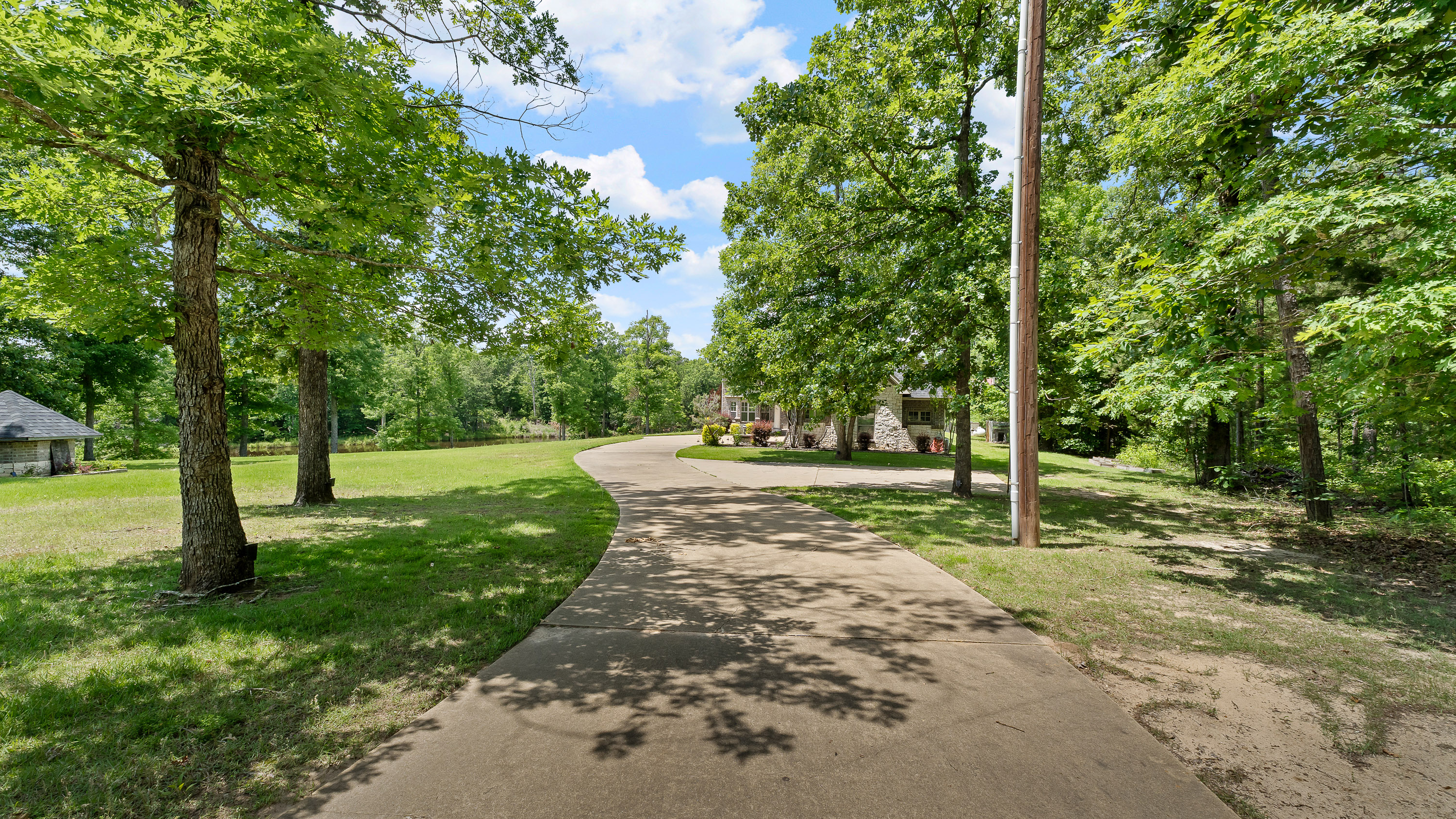  1411 County Road 4120, Atlanta, TX, 75551 - 物件實景