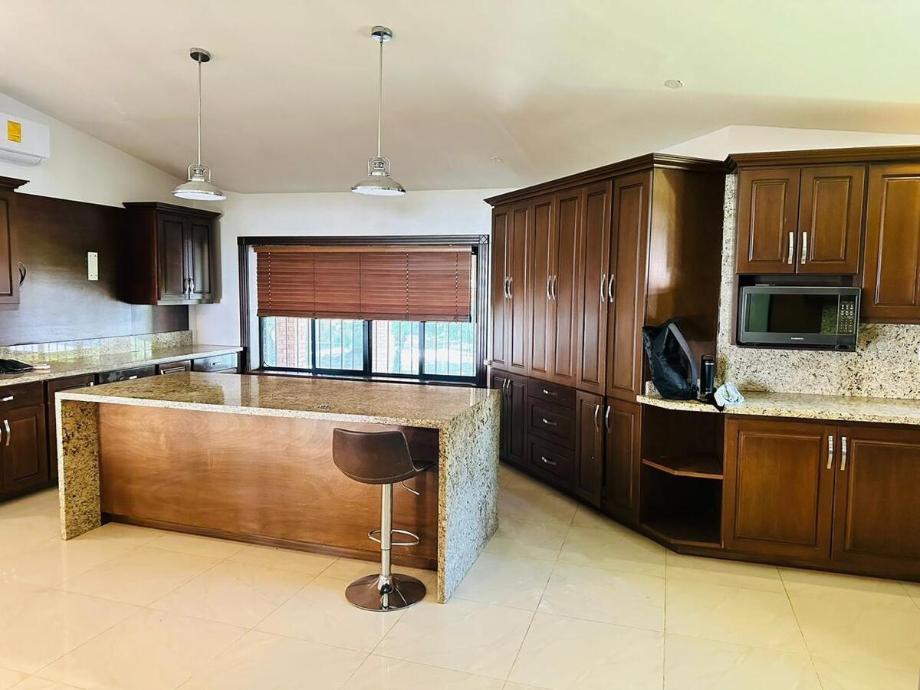 Monterrey, Nuevo León, 64987, Mexico, 5 Bedrooms Bedrooms, ,5 BathroomsBathrooms,Residential,For Sale,1940150