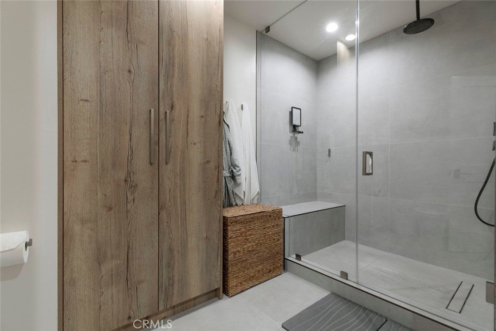 Granada Hills, California, 91344, United States, 4 Bedrooms Bedrooms, ,3 BathroomsBathrooms,Residential,For Sale,1993417