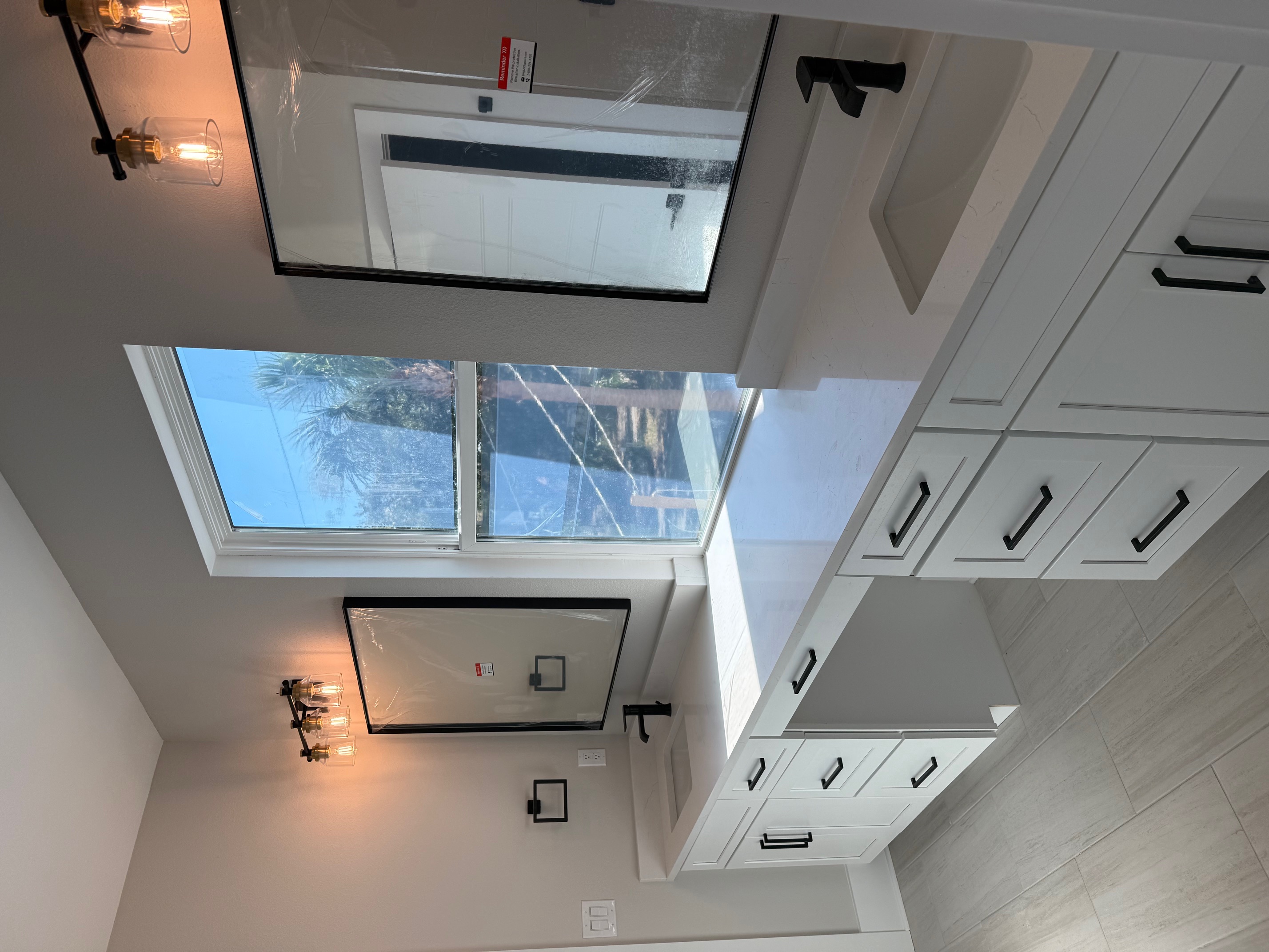 Tampa, Florida, 33611, United States, 5 Bedrooms Bedrooms, ,4 BathroomsBathrooms,Residential,For Sale,1992381