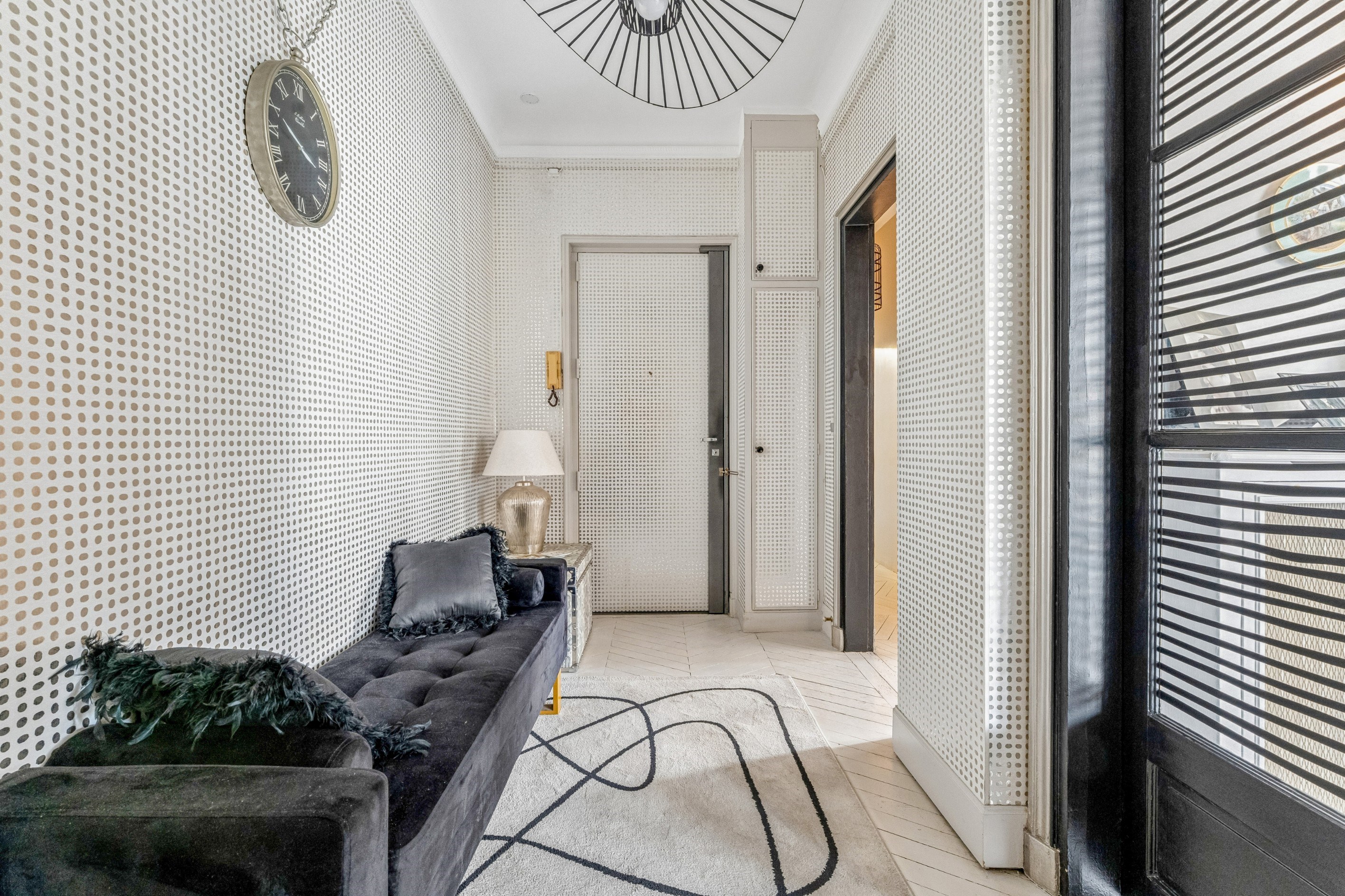  Elegant High-Floor Apartment - Marceau / Triangle d