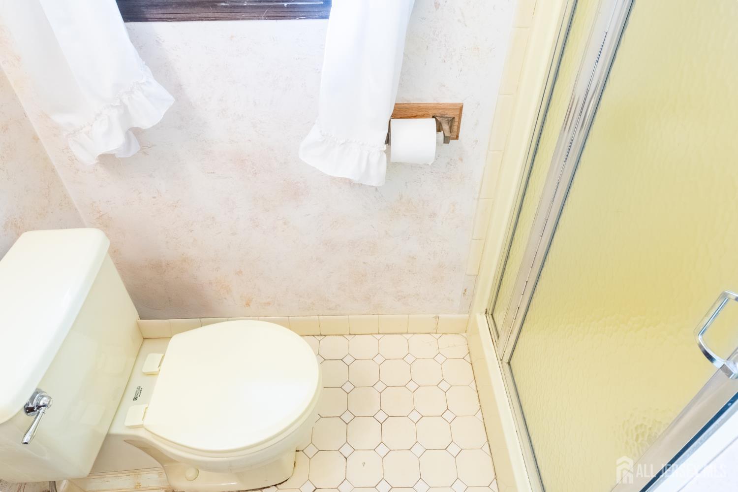 Monroe, New Jersey, 08831, United States, 6 Bedrooms Bedrooms, ,4 BathroomsBathrooms,Residential,For Sale,1916788