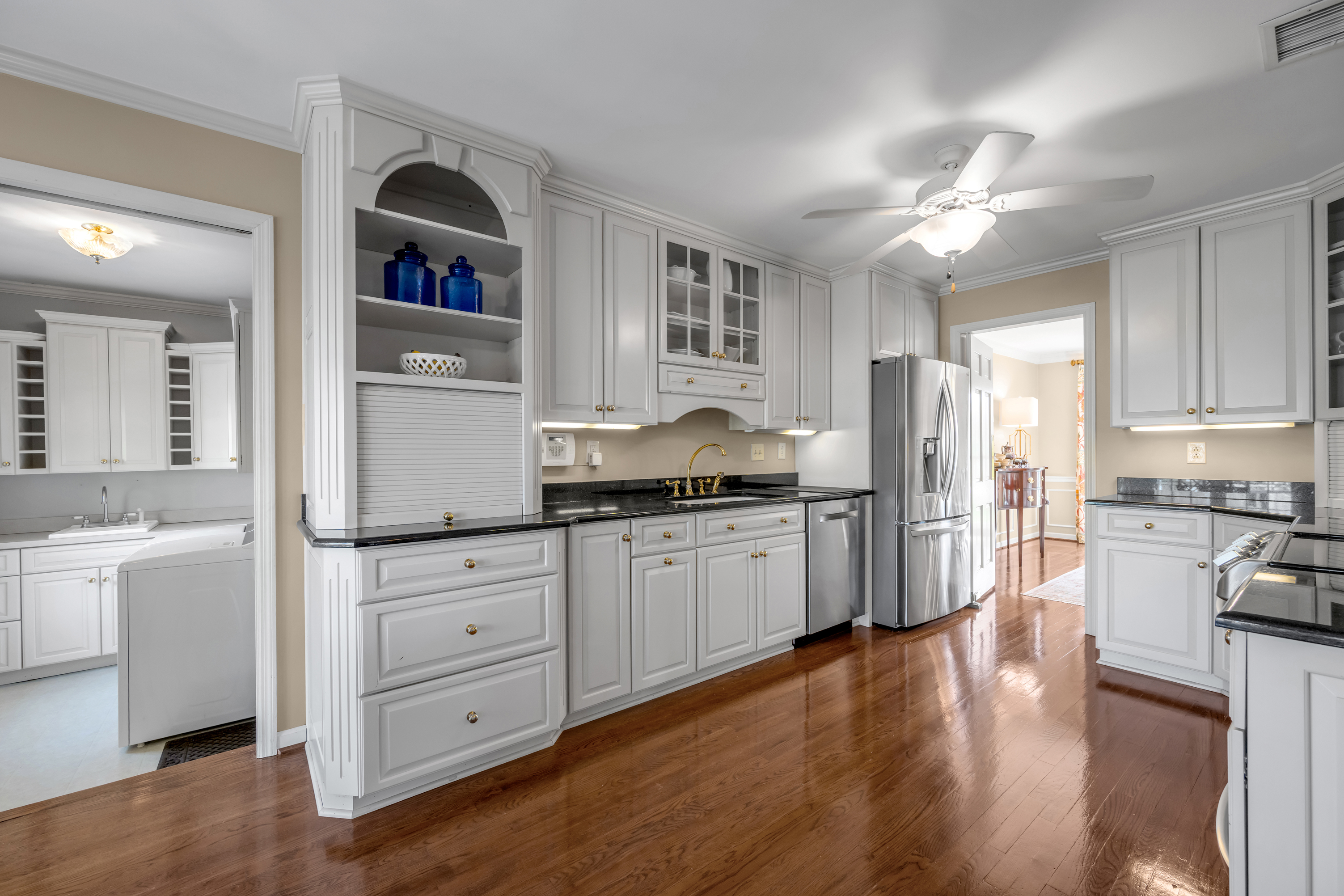  2071 Manor Drive - 物件實景