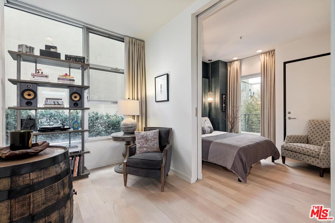 West Hollywood, California, 90069, United States, 2 Bedrooms Bedrooms, ,2 BathroomsBathrooms,Residential,For Sale,1760061