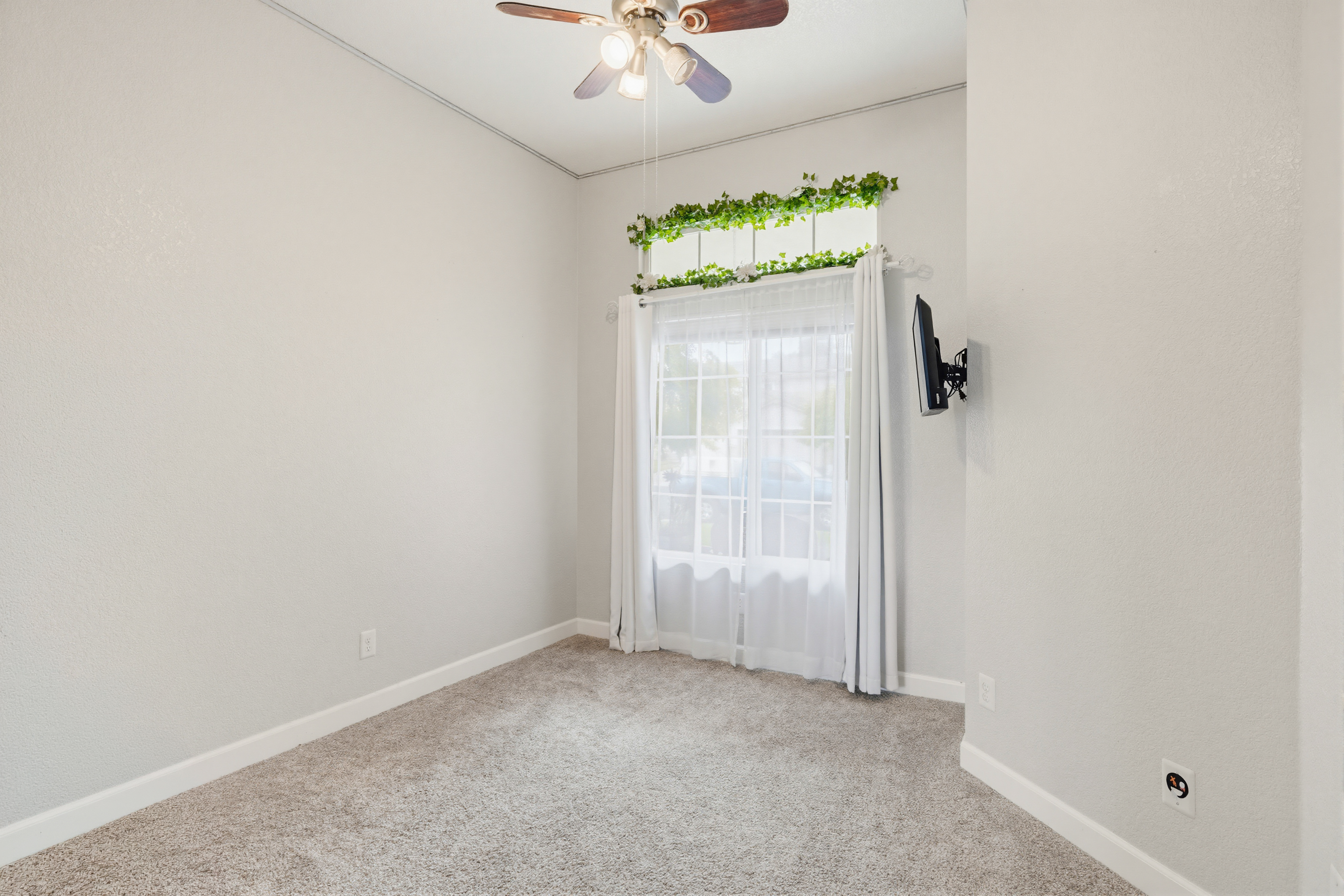  10044 Oglethorpe Way, Elk Grove, CA 95624 - 物件實景