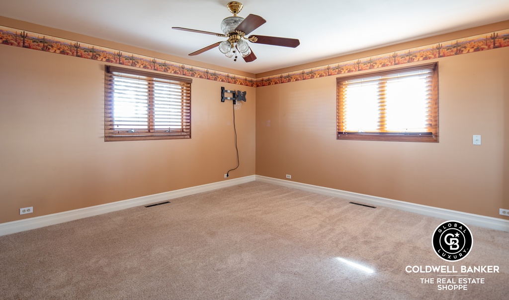 Garden City, Kansas, 67846, United States, 4 Bedrooms Bedrooms, ,Residential,For Sale,2003039