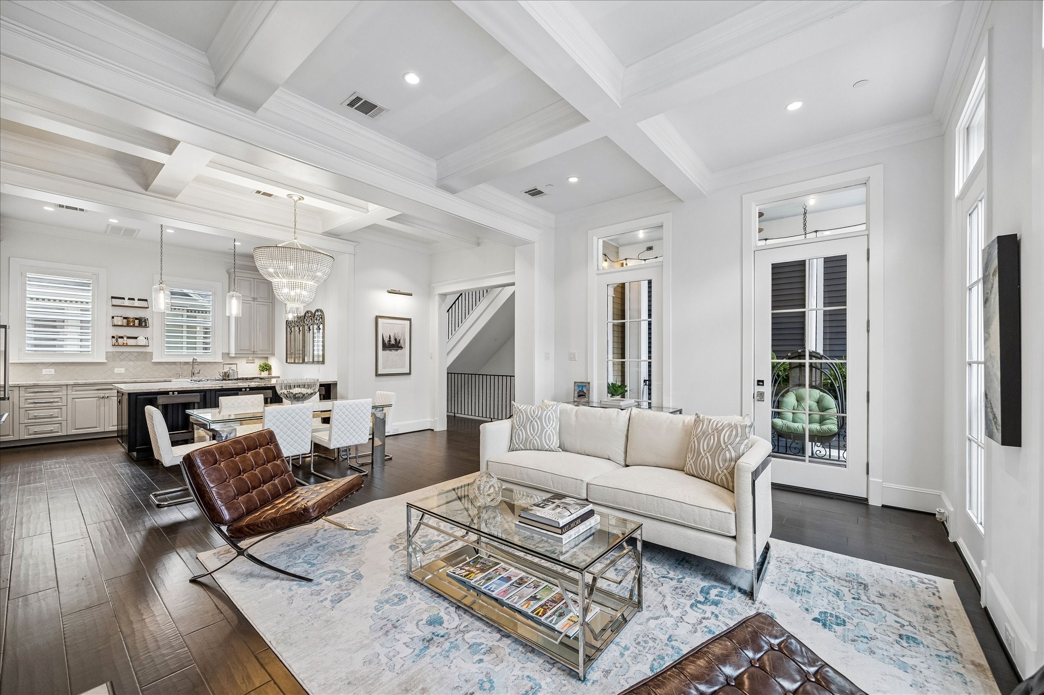  326 W 18th Street - 物件實景