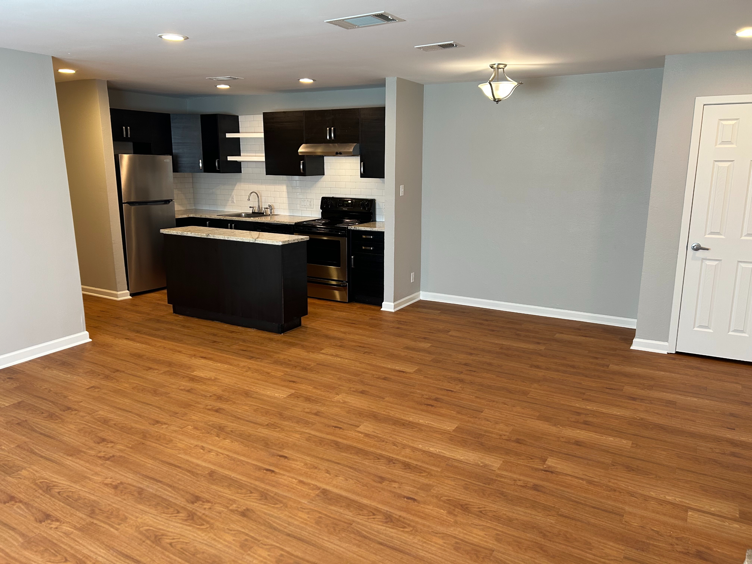  Turnkey Investment Property - 物件實景