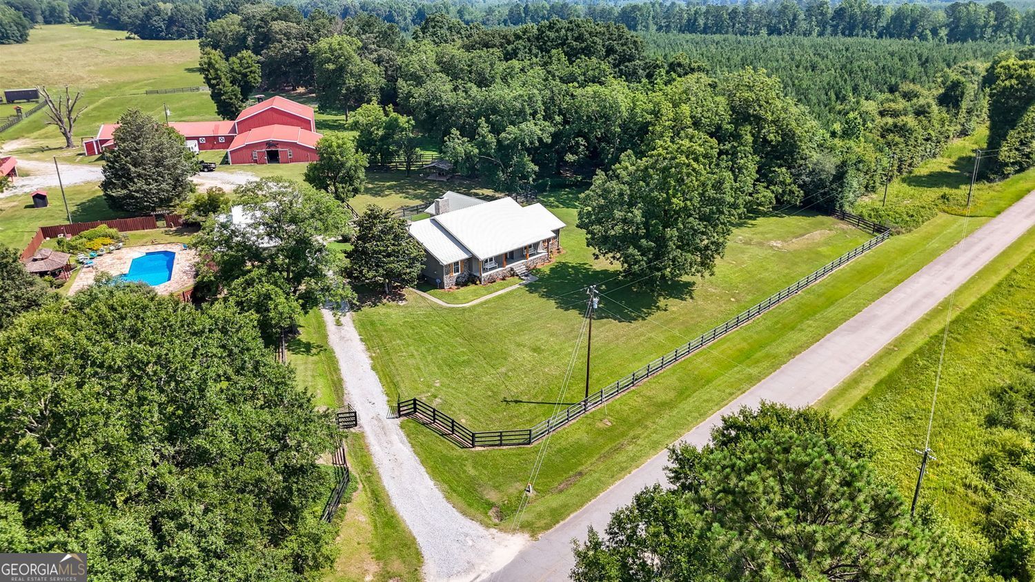 Molena, Georgia, 30258, United States, 4 Bedrooms Bedrooms, ,2 BathroomsBathrooms,Residential,For Sale,1894603