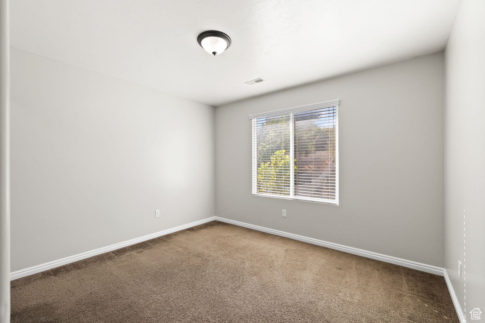 Saratoga Springs, Utah, 84045, United States, 4 Bedrooms Bedrooms, ,3 BathroomsBathrooms,Residential,For Sale,1906604