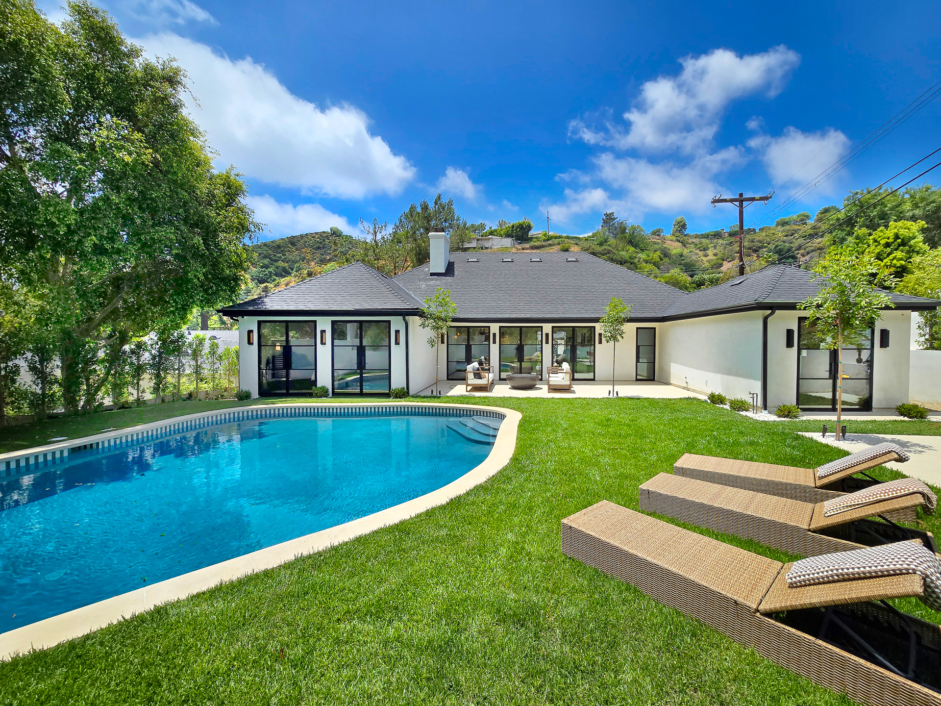  2288 Coldwater Canyon Dr - 物件實景