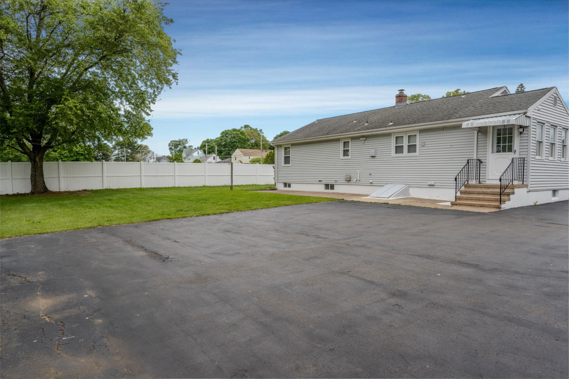 new haven, Connecticut, 06512, United States, 5 Bedrooms Bedrooms, ,3 BathroomsBathrooms,Residential,For Sale,1881778