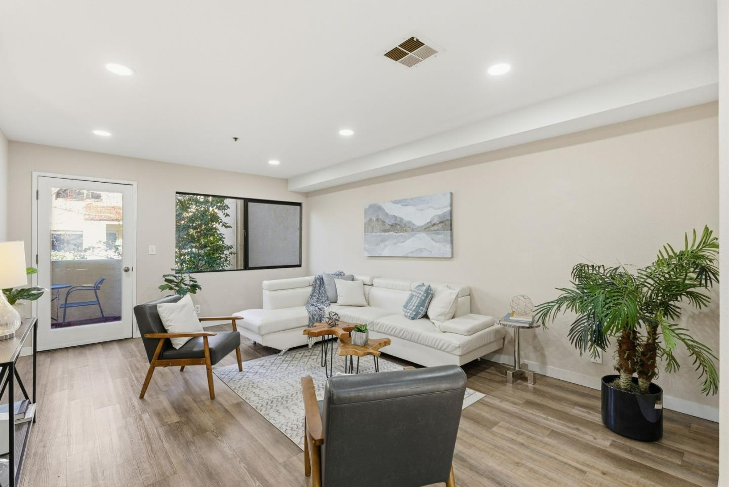 Palo Alto, California, 94306, United States, 2 Bedrooms Bedrooms, ,2 BathroomsBathrooms,Residential,For Sale,1992866