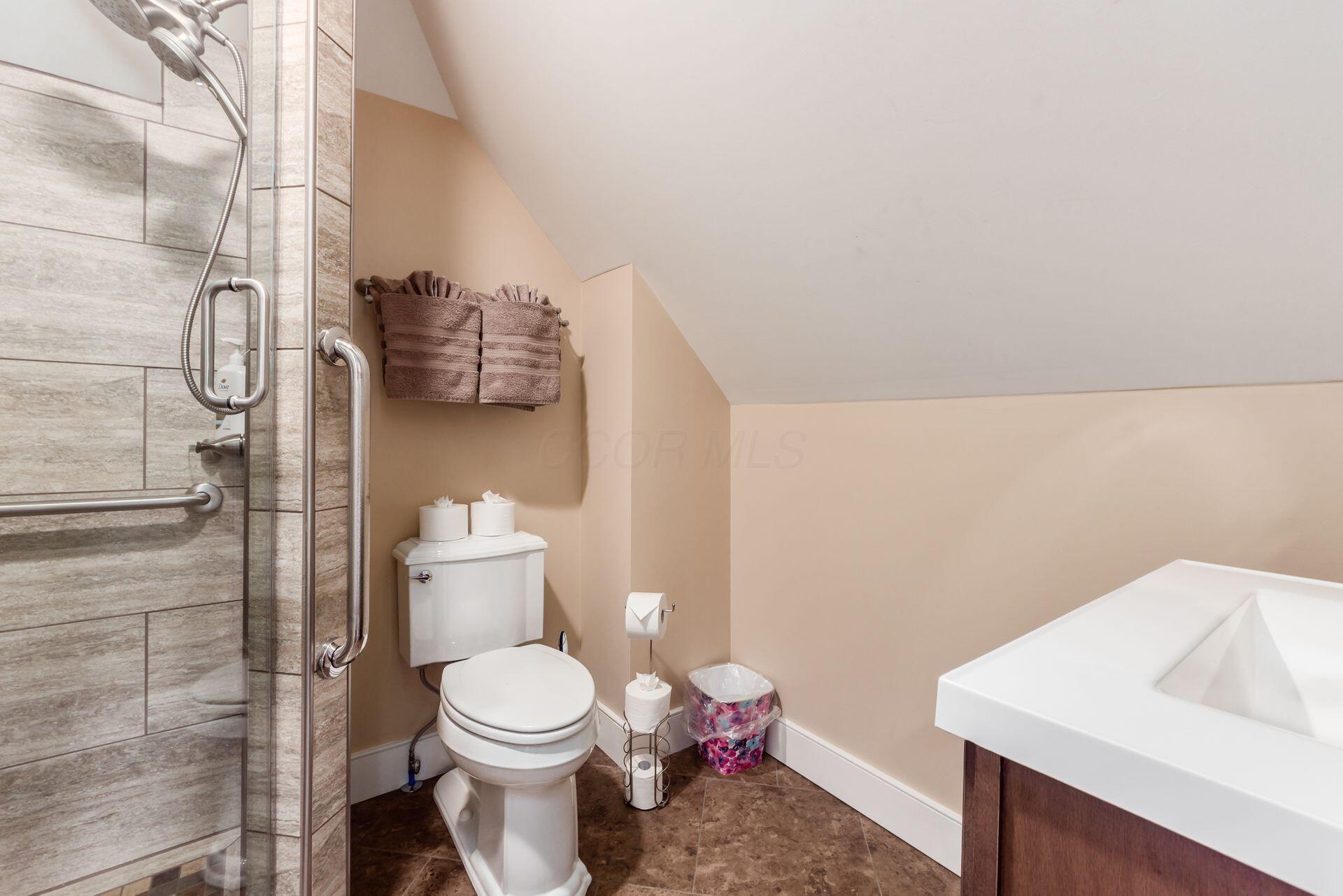 Rockbridge, Ohio, 43149, United States, 8 Bedrooms Bedrooms, ,10 BathroomsBathrooms,Residential,For Sale,1818163