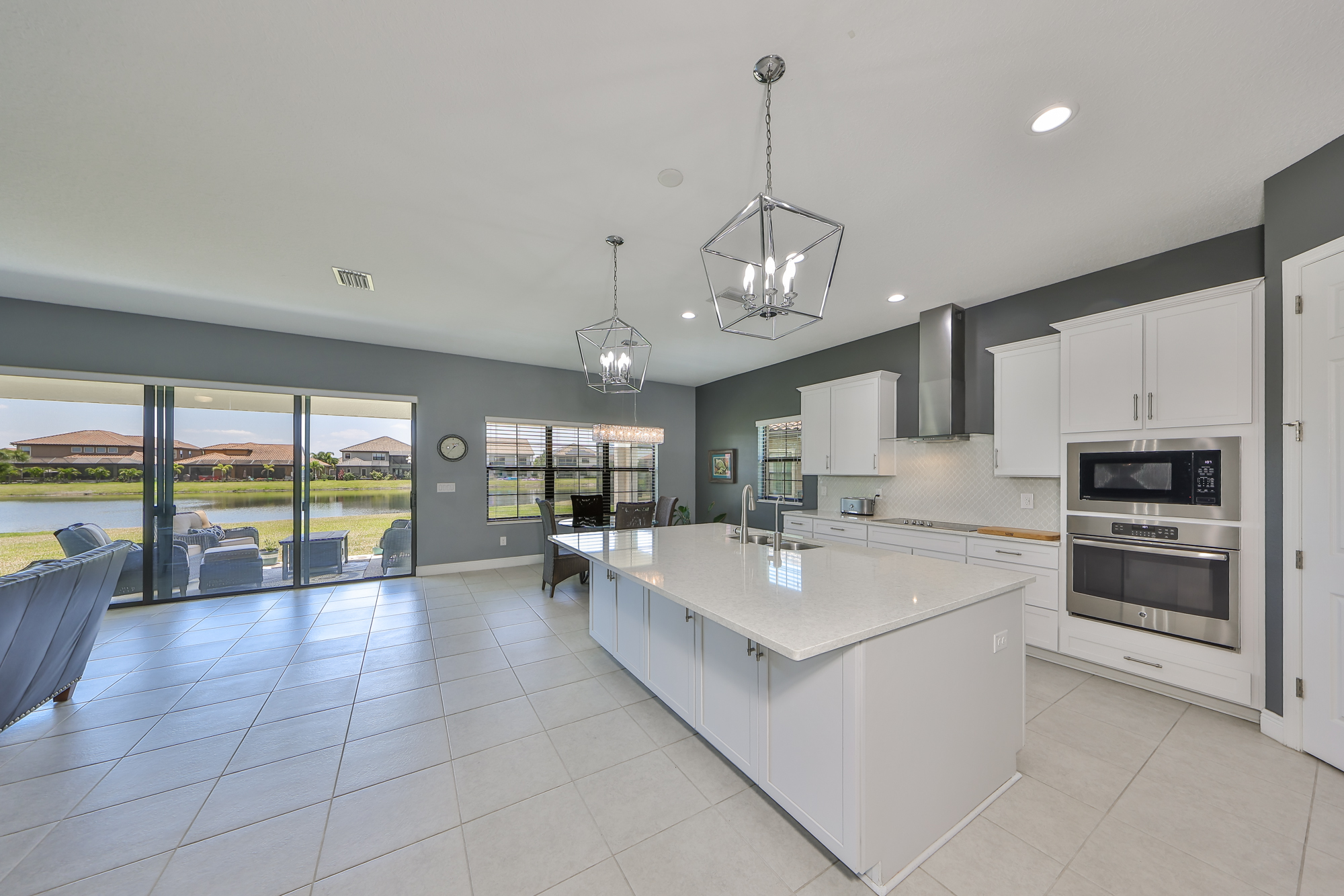 Riverview, Florida, 33579, United States, 5 Bedrooms Bedrooms, ,5 BathroomsBathrooms,Residential,For Sale,1944782