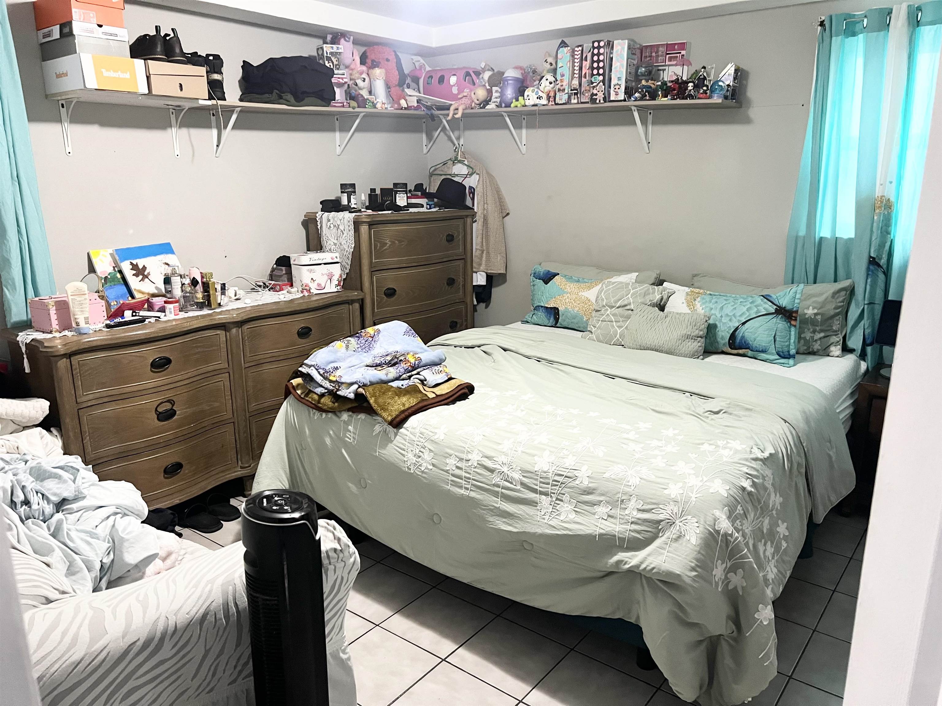 West New York, New Jersey, 07093, United States, 5 Bedrooms Bedrooms, ,2 BathroomsBathrooms,Residential,For Sale,1890881