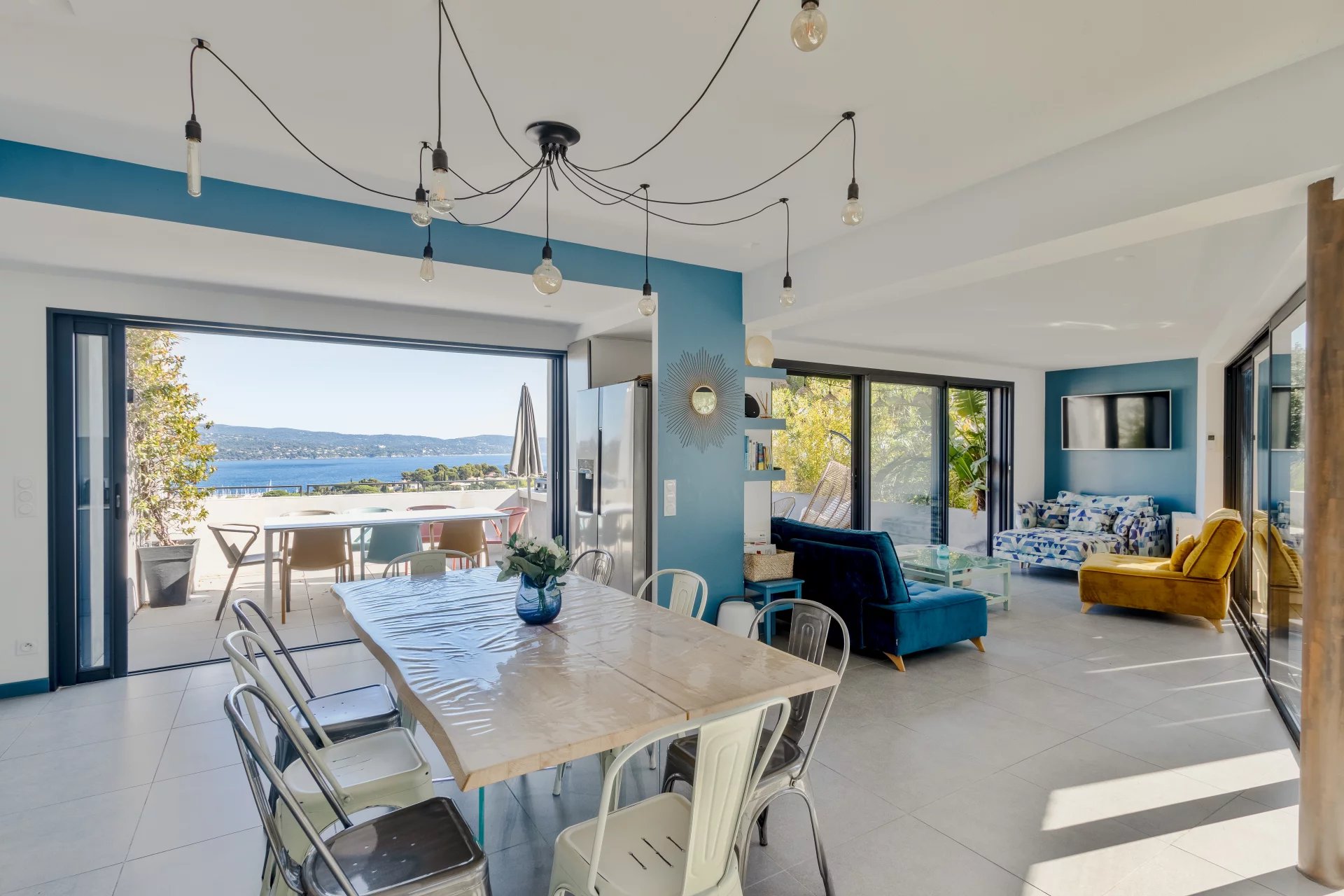 Cavalaire-sur-Mer, Provence-Alpes-Côte d’Azur, 83240, FR, 7 Bedrooms Bedrooms, ,9 BathroomsBathrooms,Residential,For Sale,1987792