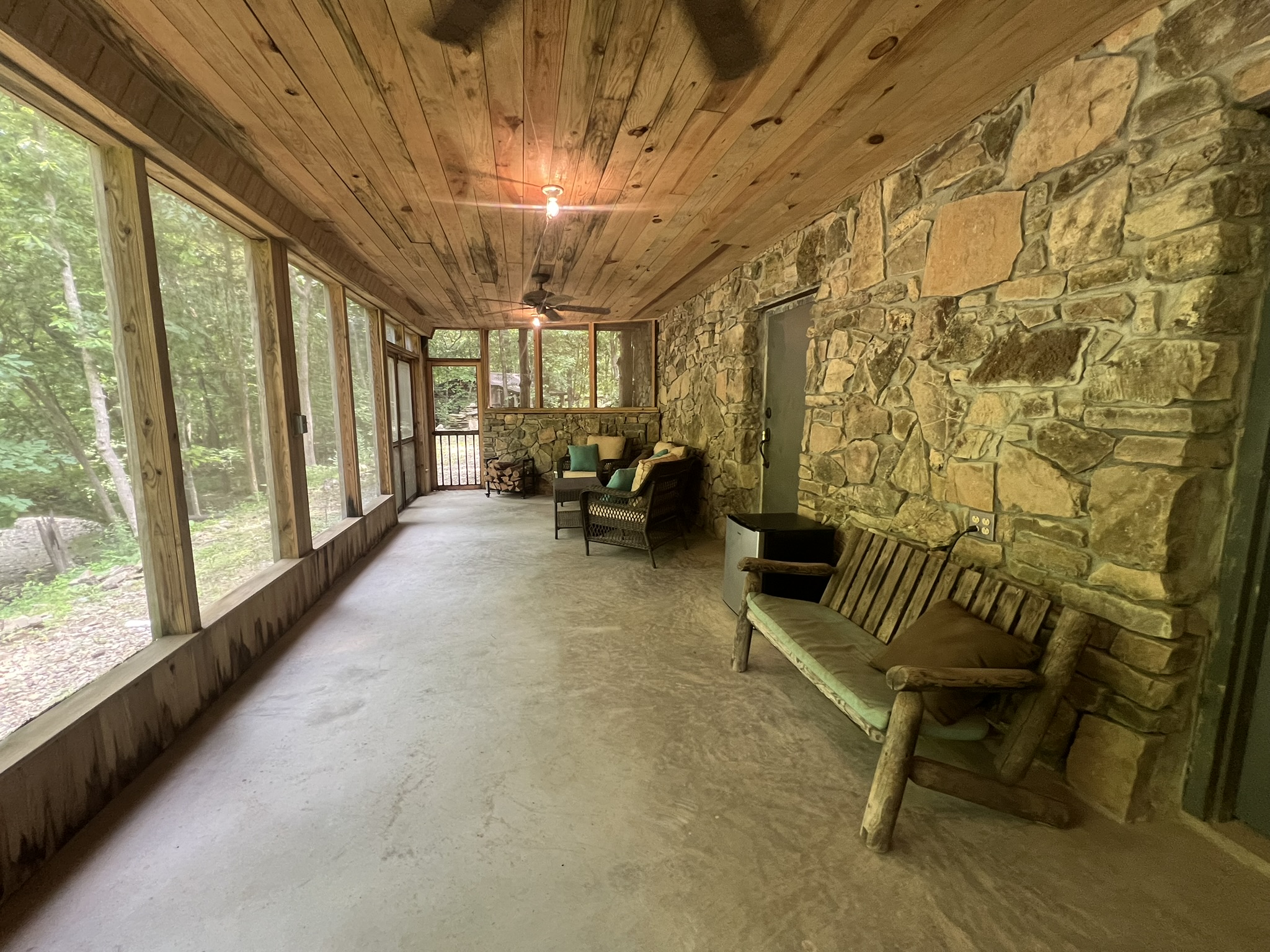 Mena, Arkansas, 71953, United States, 3 Bedrooms Bedrooms, ,3 BathroomsBathrooms,Residential,For Sale,1979119