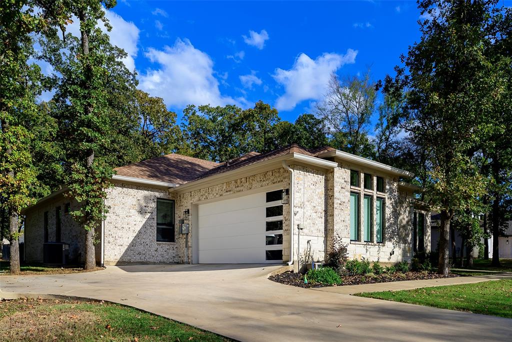 Mabank, Texas, 75156, United States, 3 Bedrooms Bedrooms, ,3 BathroomsBathrooms,Residential,For Sale,1827863