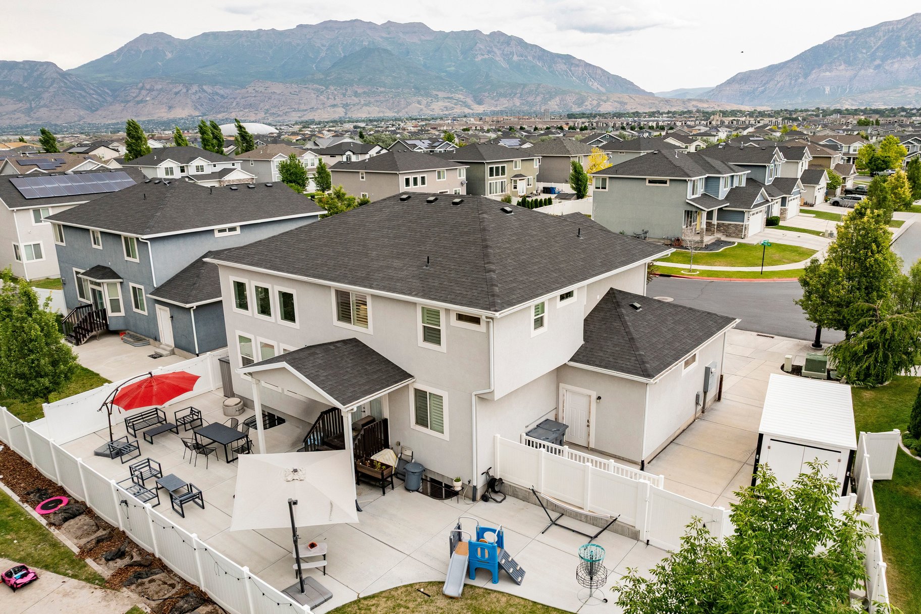  Rare Opportunity to Own a Well Kept Home in the Heart of Vineyard - 物件實景