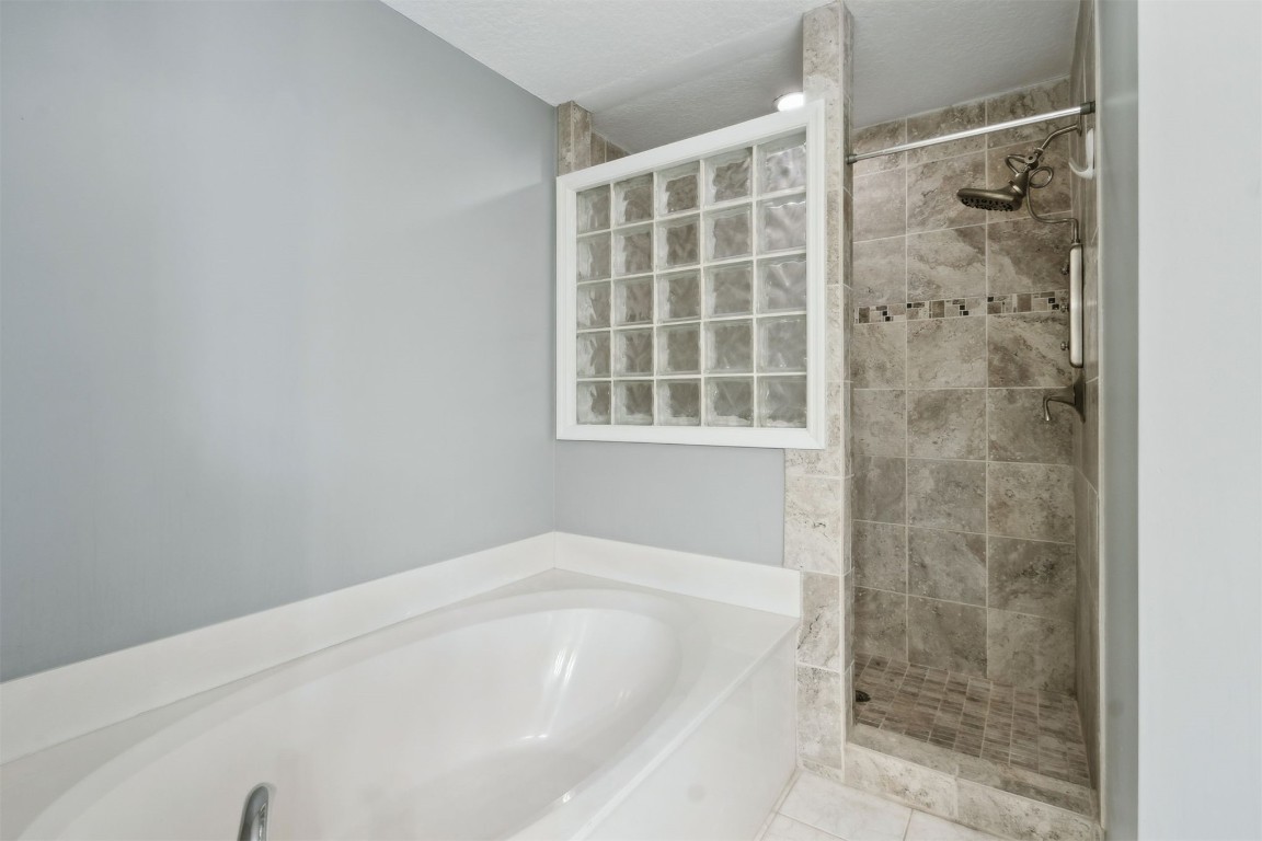 Fernandina Beach, Florida, 32034, United States, 5 Bedrooms Bedrooms, ,2 BathroomsBathrooms,Residential,For Sale,2005546