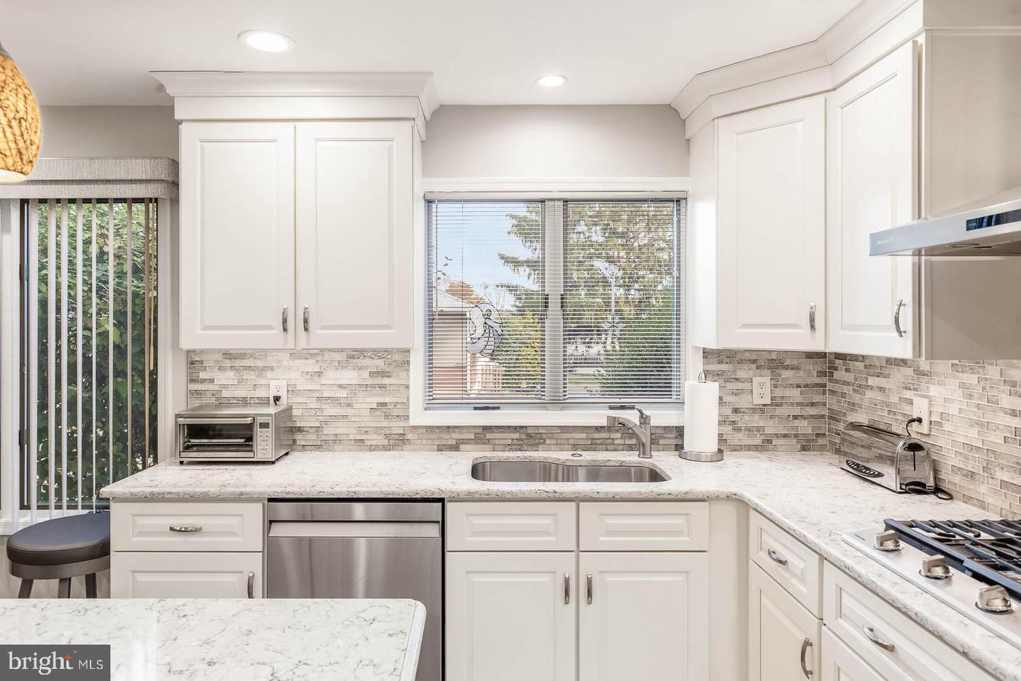 Chalfont, Pennsylvania, 18914, United States, 4 Bedrooms Bedrooms, ,4 BathroomsBathrooms,Residential,For Sale,1991074