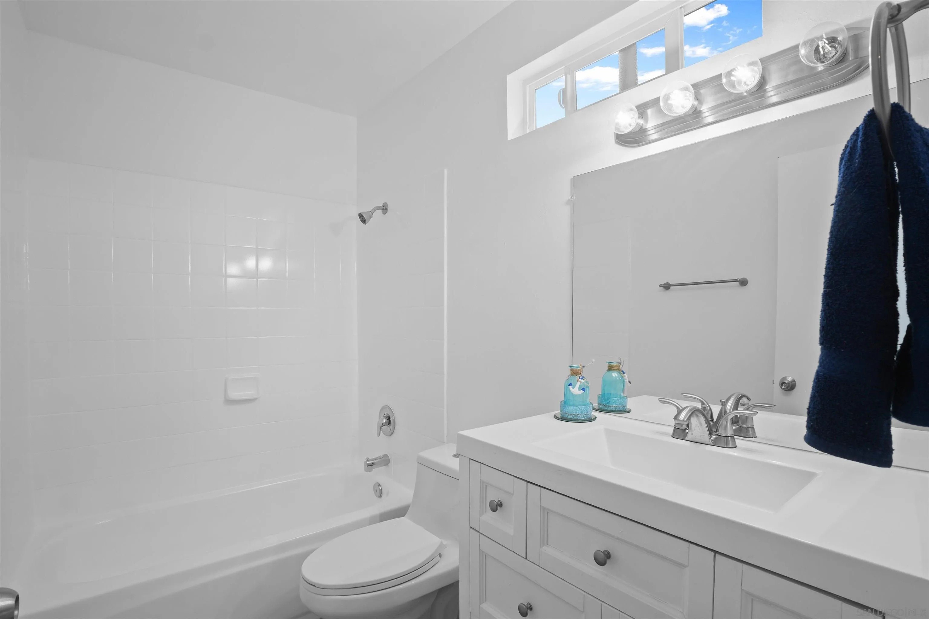San Diego, California, 92126, United States, 6 Bedrooms Bedrooms, ,Residential,For Sale,1907537