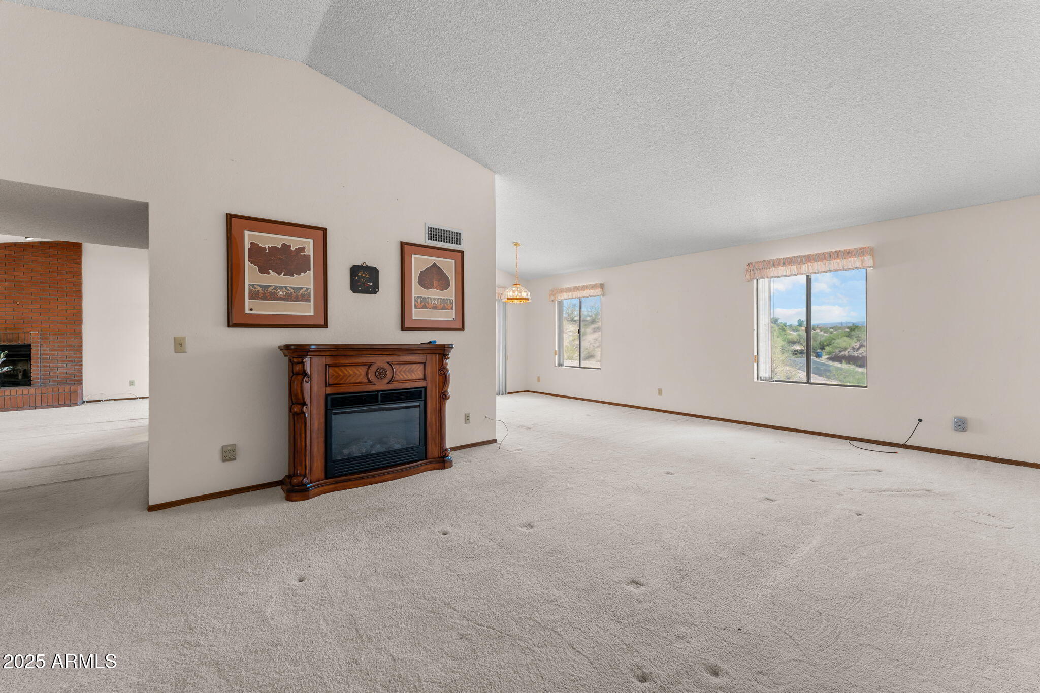 Wickenburg, Arizona, 85390, United States, 3 Bedrooms Bedrooms, ,2 BathroomsBathrooms,Residential,For Sale,1983764