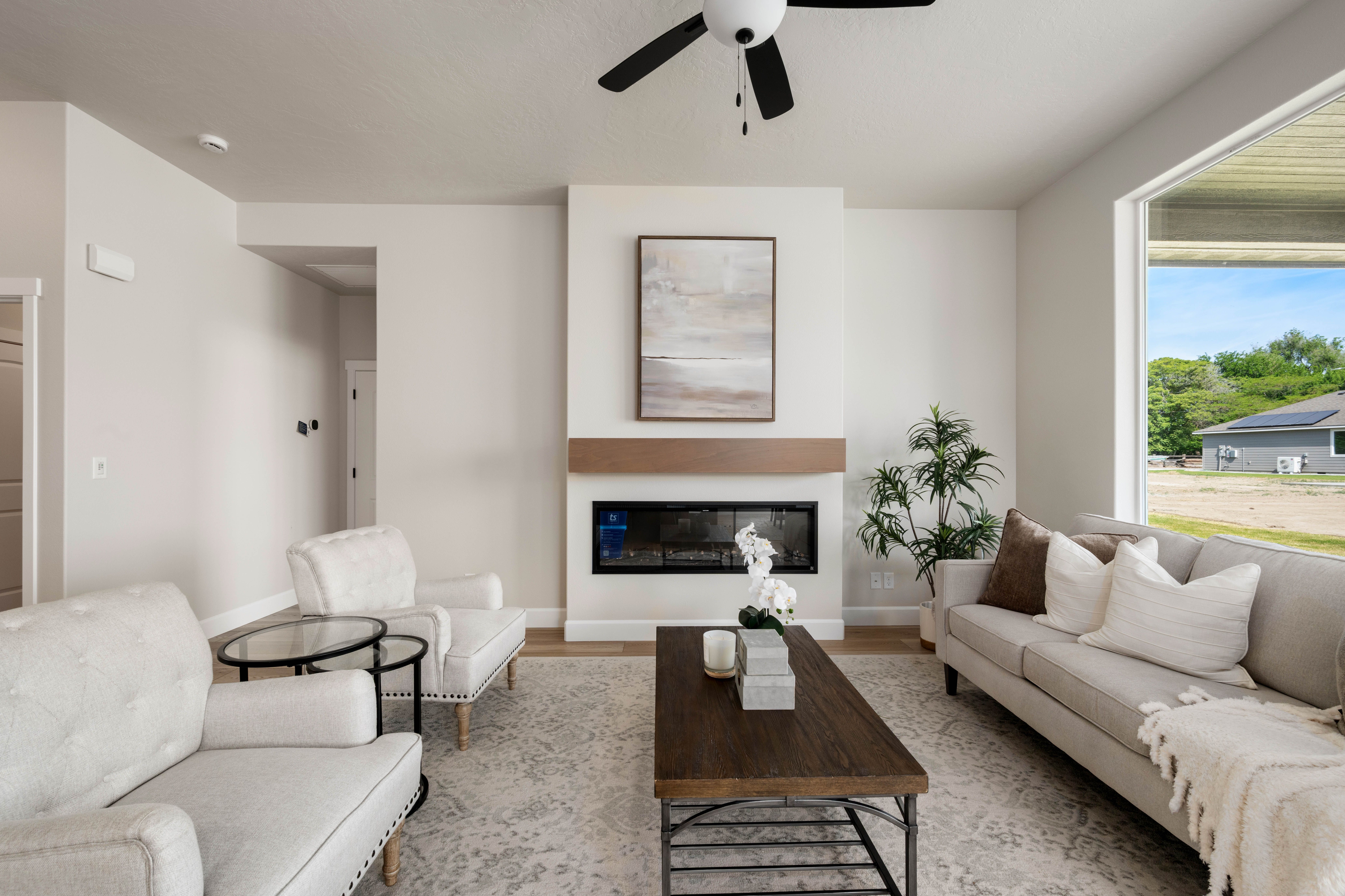  3 Car Garage, Great Floor Plan & Corner Lot - 物件實景
