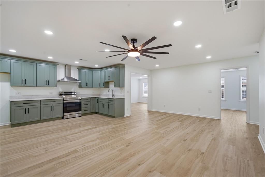 Cumming, Georgia, 30028, United States, 6 Bedrooms Bedrooms, ,6 BathroomsBathrooms,Residential,For Sale,2034484