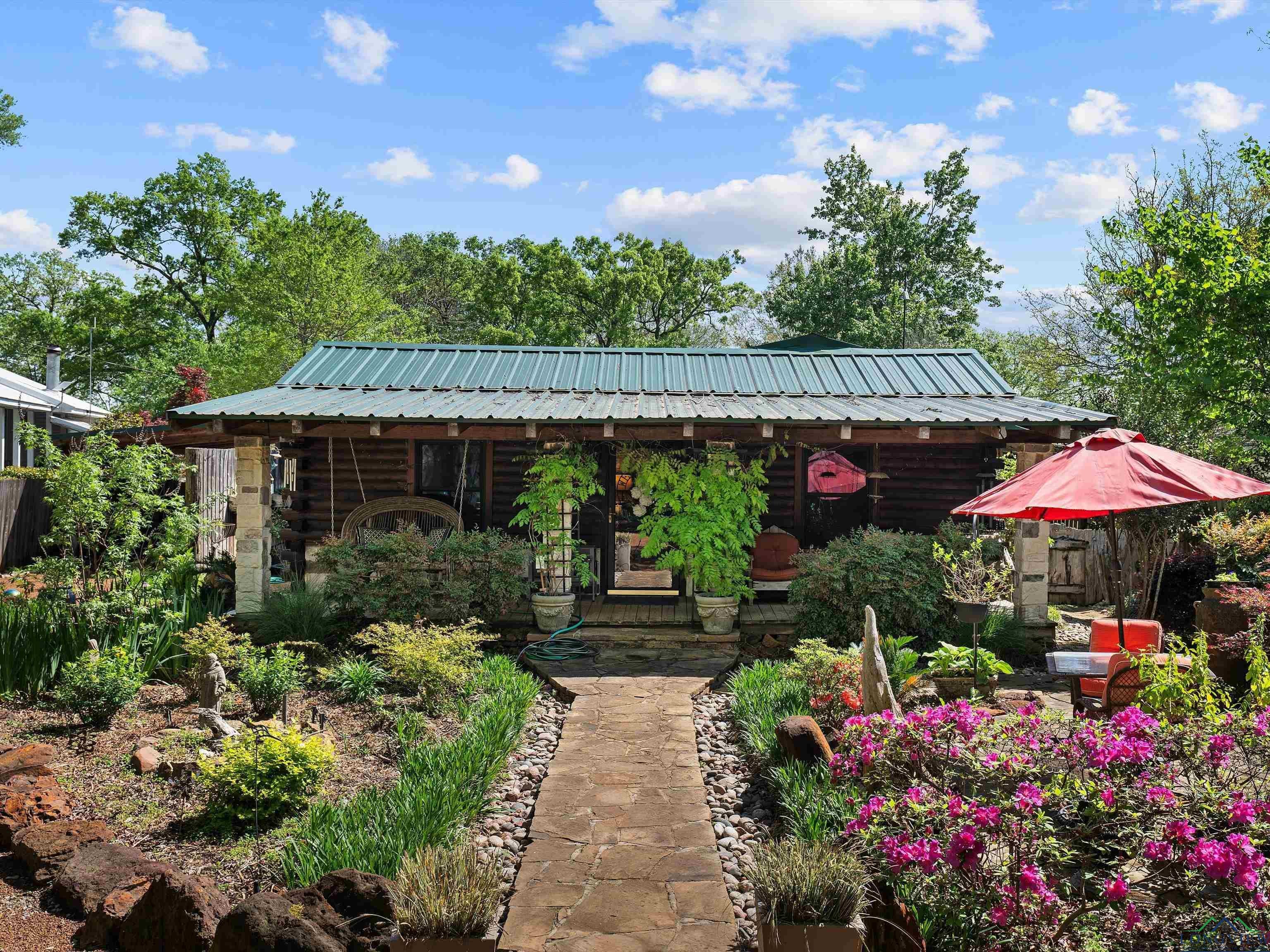 Karnack, Texas, 75661, United States, 3 Bedrooms Bedrooms, ,3 BathroomsBathrooms,Residential,For Sale,1975449