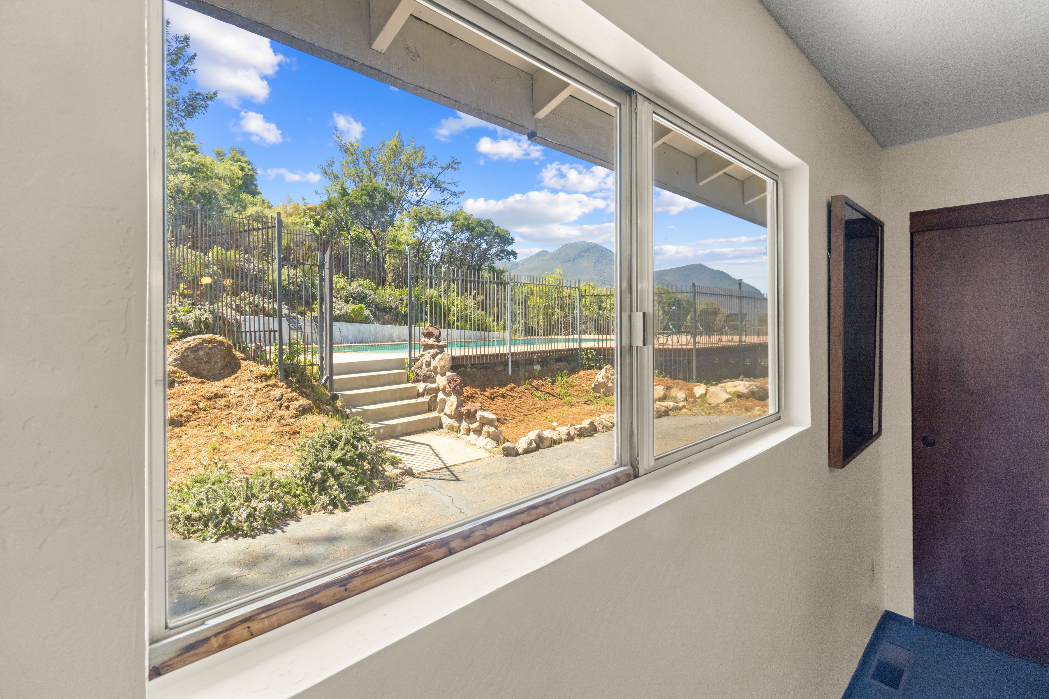  4805 Hawaina Way - 物件實景